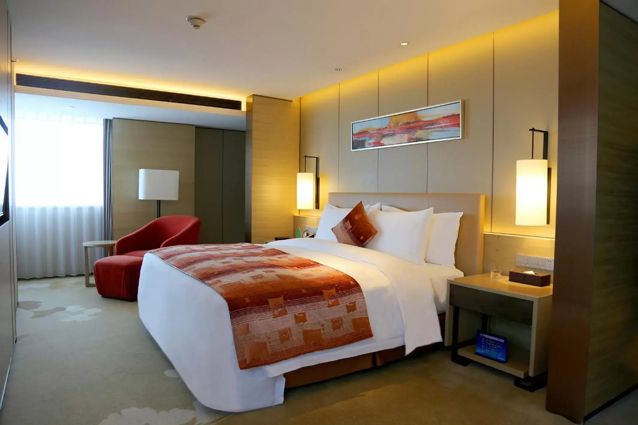 Bed in Grand Metropark Hotel Beijing