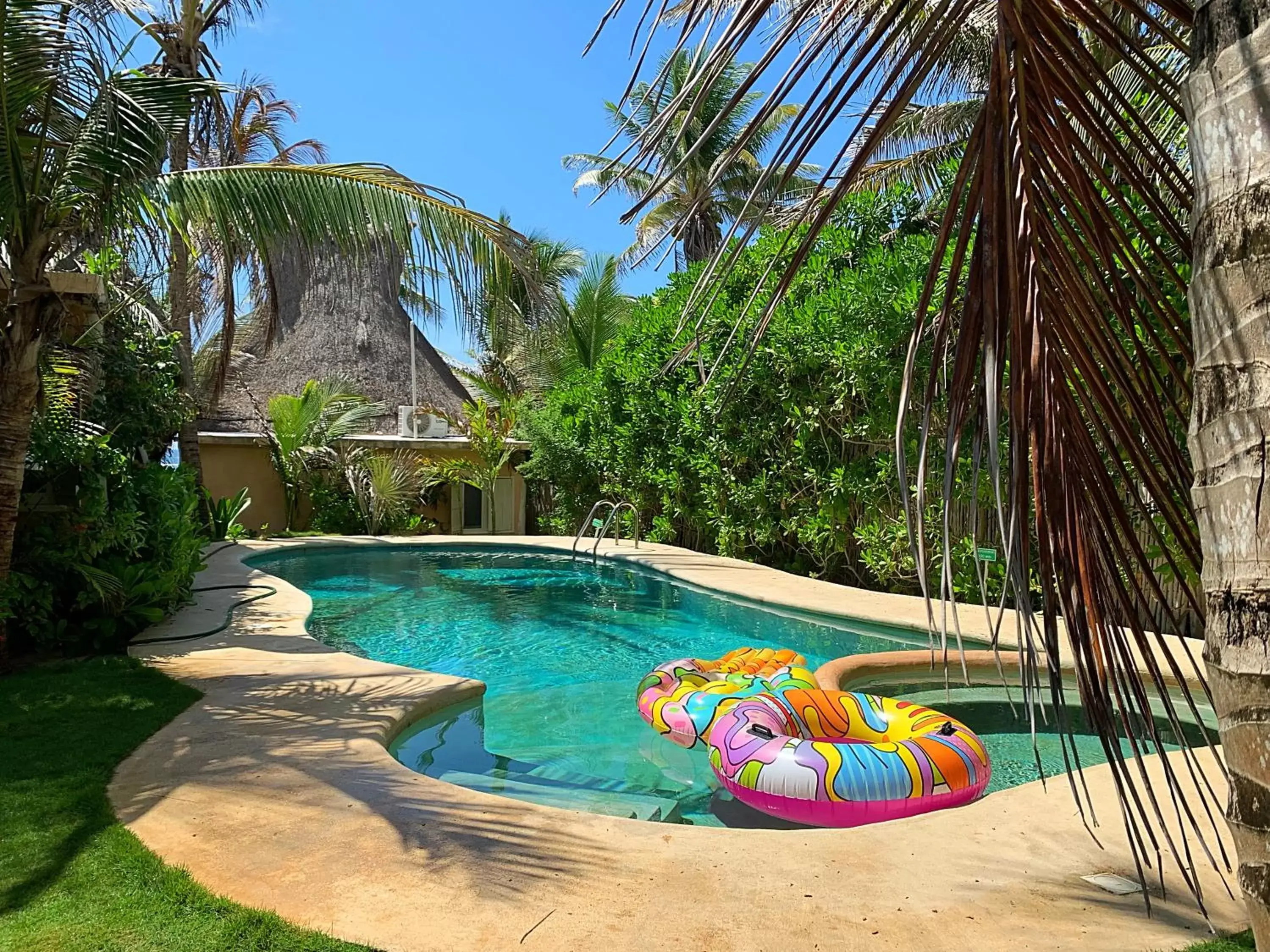 Patio, Swimming Pool in Villa Las Estrellas Tulum - located at the party zone