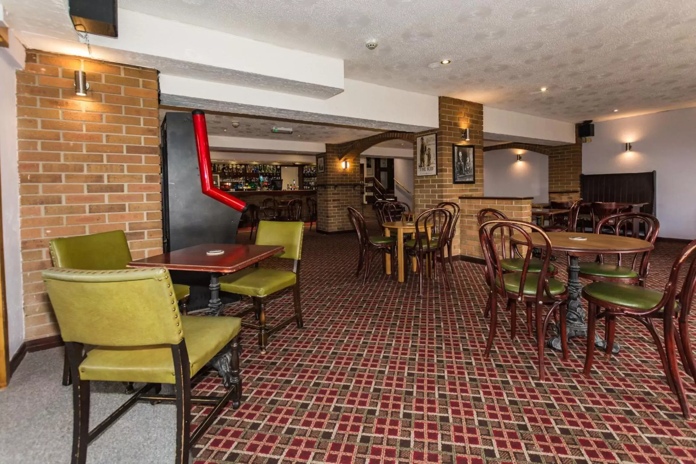 Lounge or bar, Restaurant/Places to Eat in The Sandringham Hotel