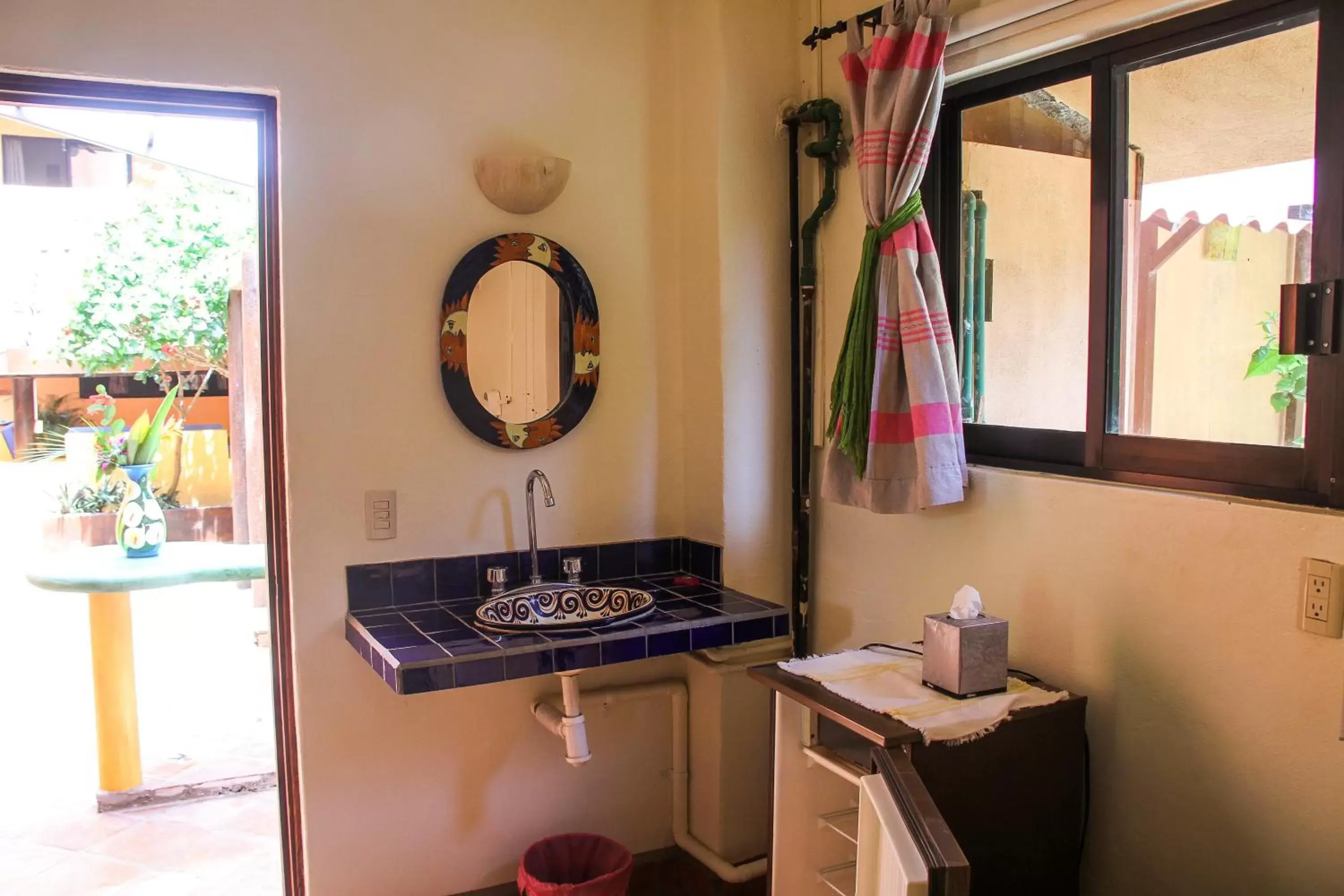 Bedroom, Kitchen/Kitchenette in Hotel Casamar Suites