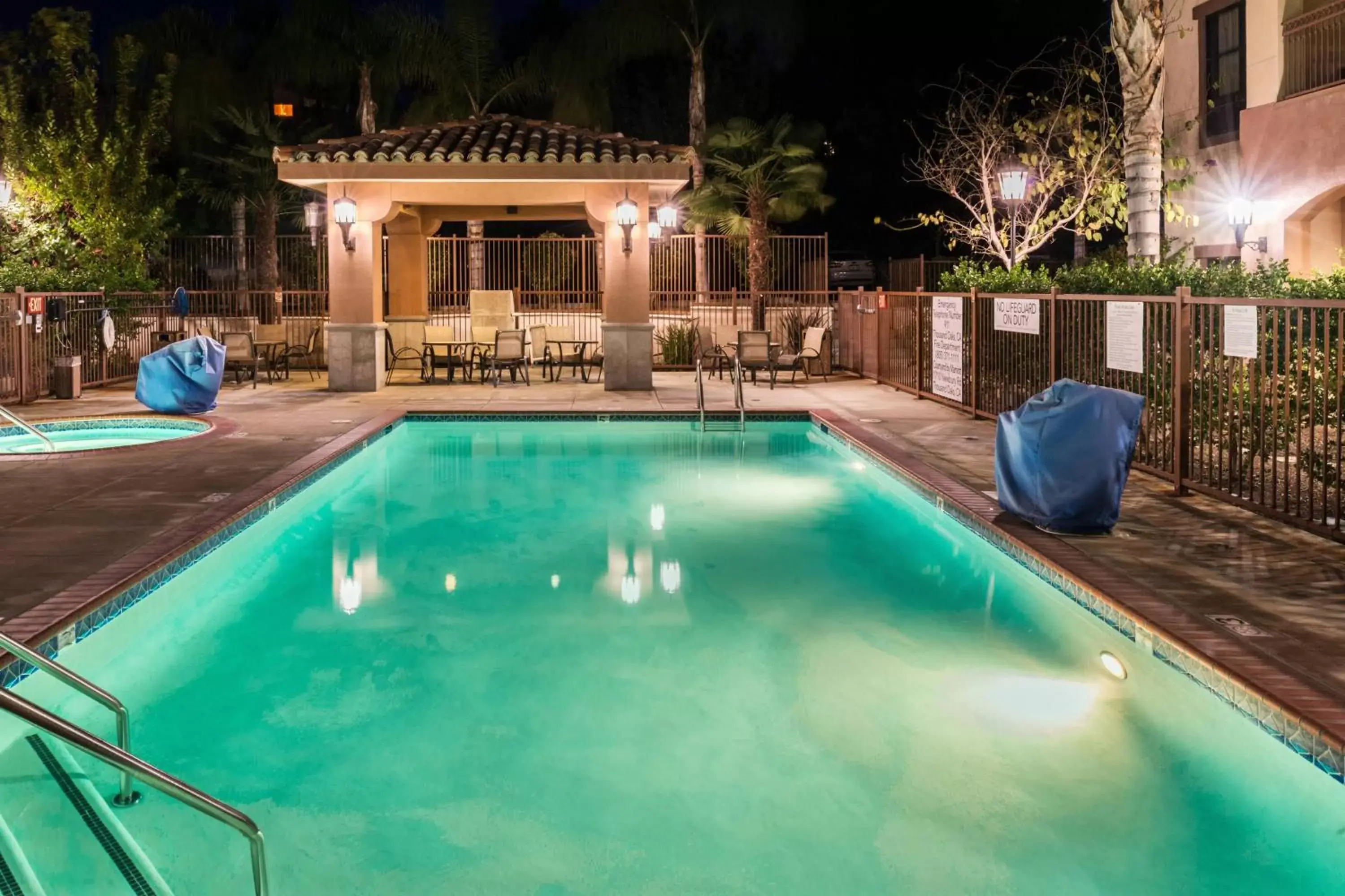 Swimming Pool in Courtyard Thousand Oaks Ventura County