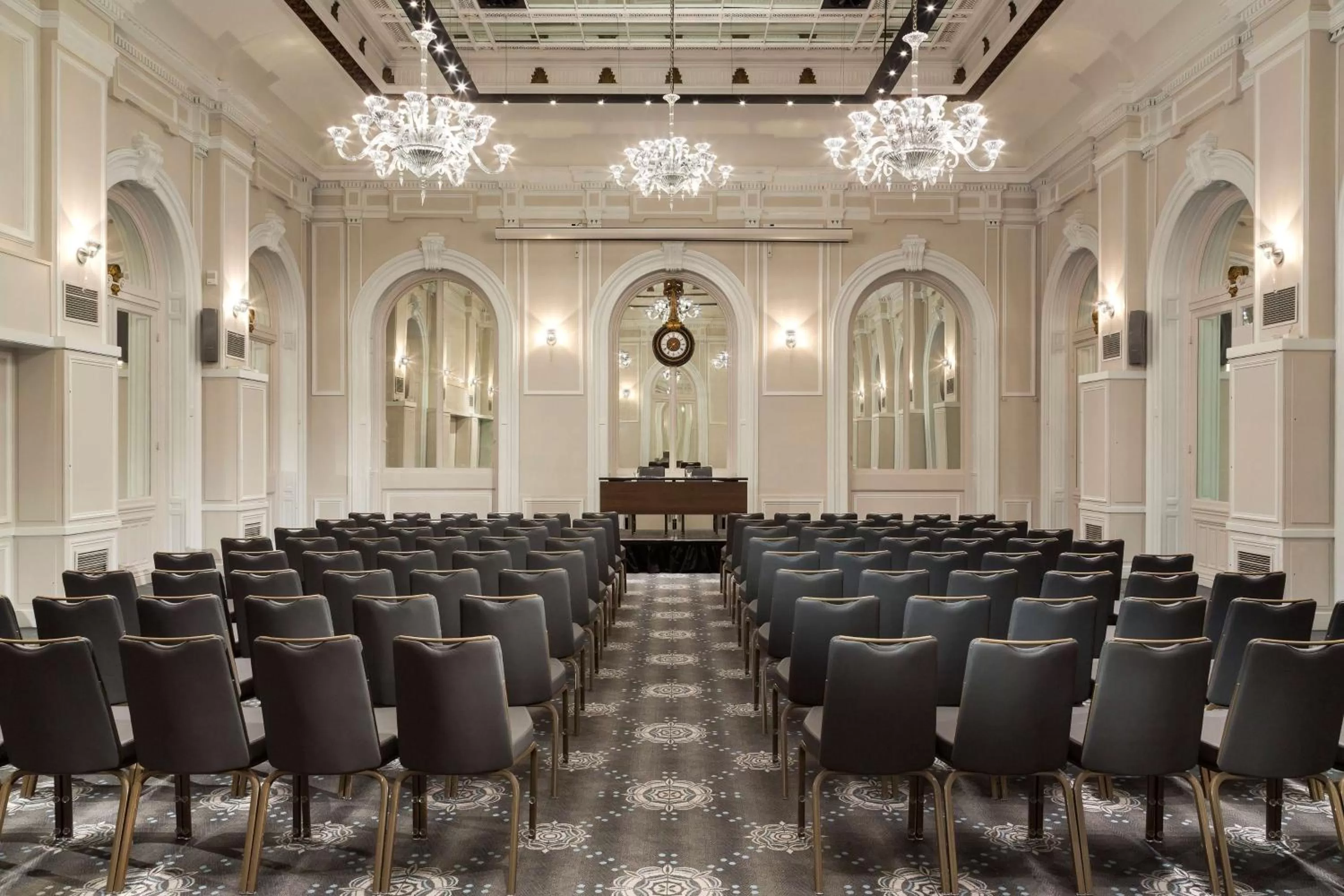 Meeting/conference room in Hilton Paris Opera