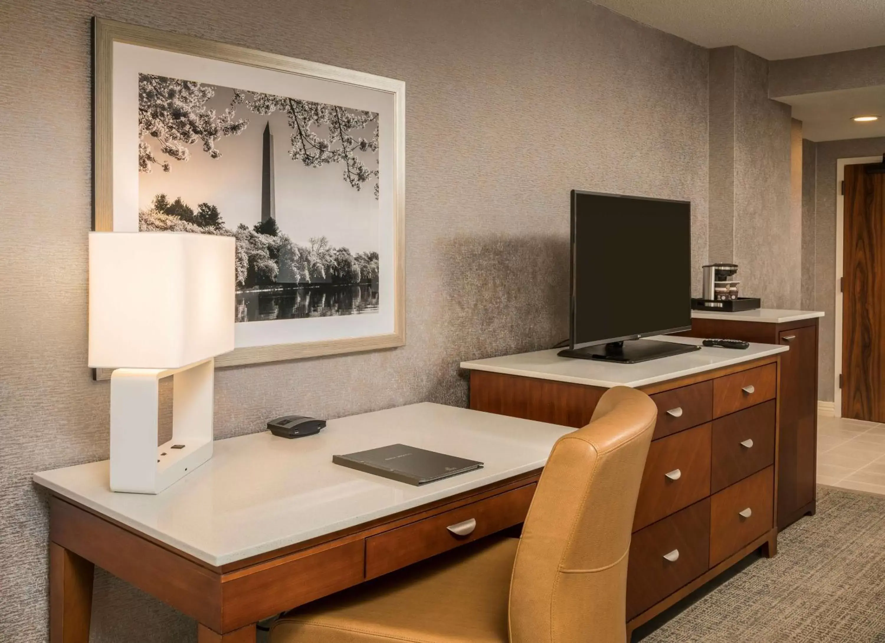 Bed, TV/Entertainment Center in Hilton Washington DC/Rockville Hotel & Executive Meeting Center