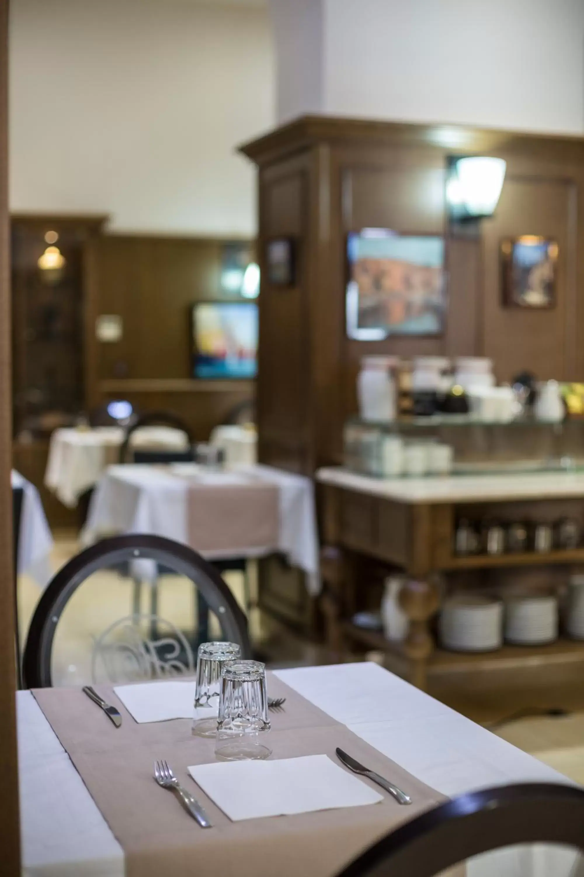 Restaurant/Places to Eat in Hôtel Les Voyageurs