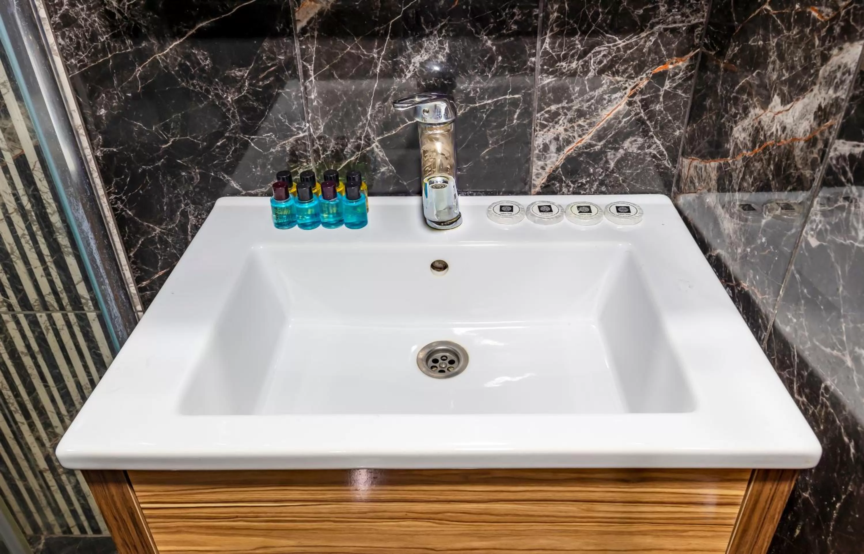 Bathroom in Dem İstanbul Airport Hotel