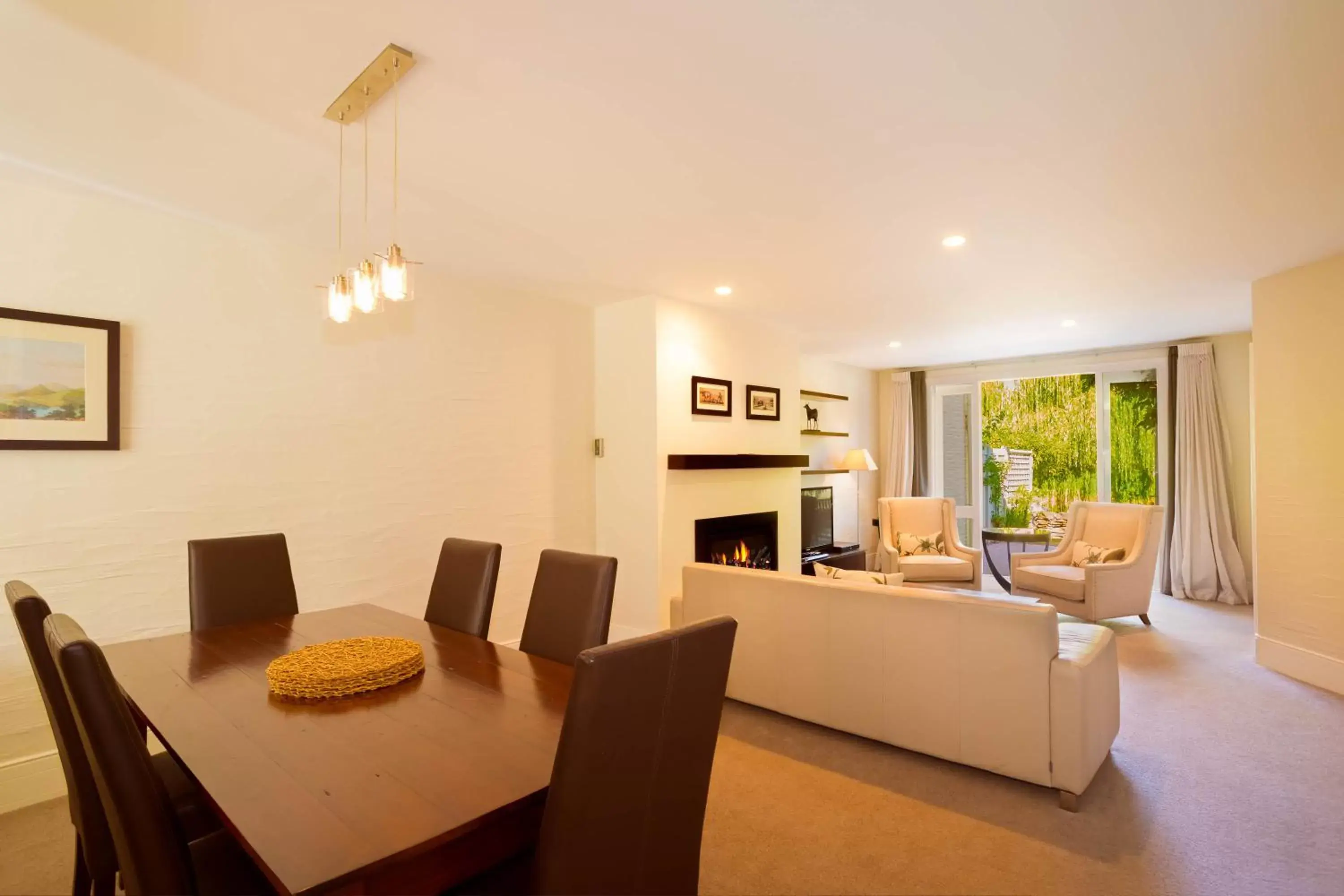 Dining Area in Millbrook Resort