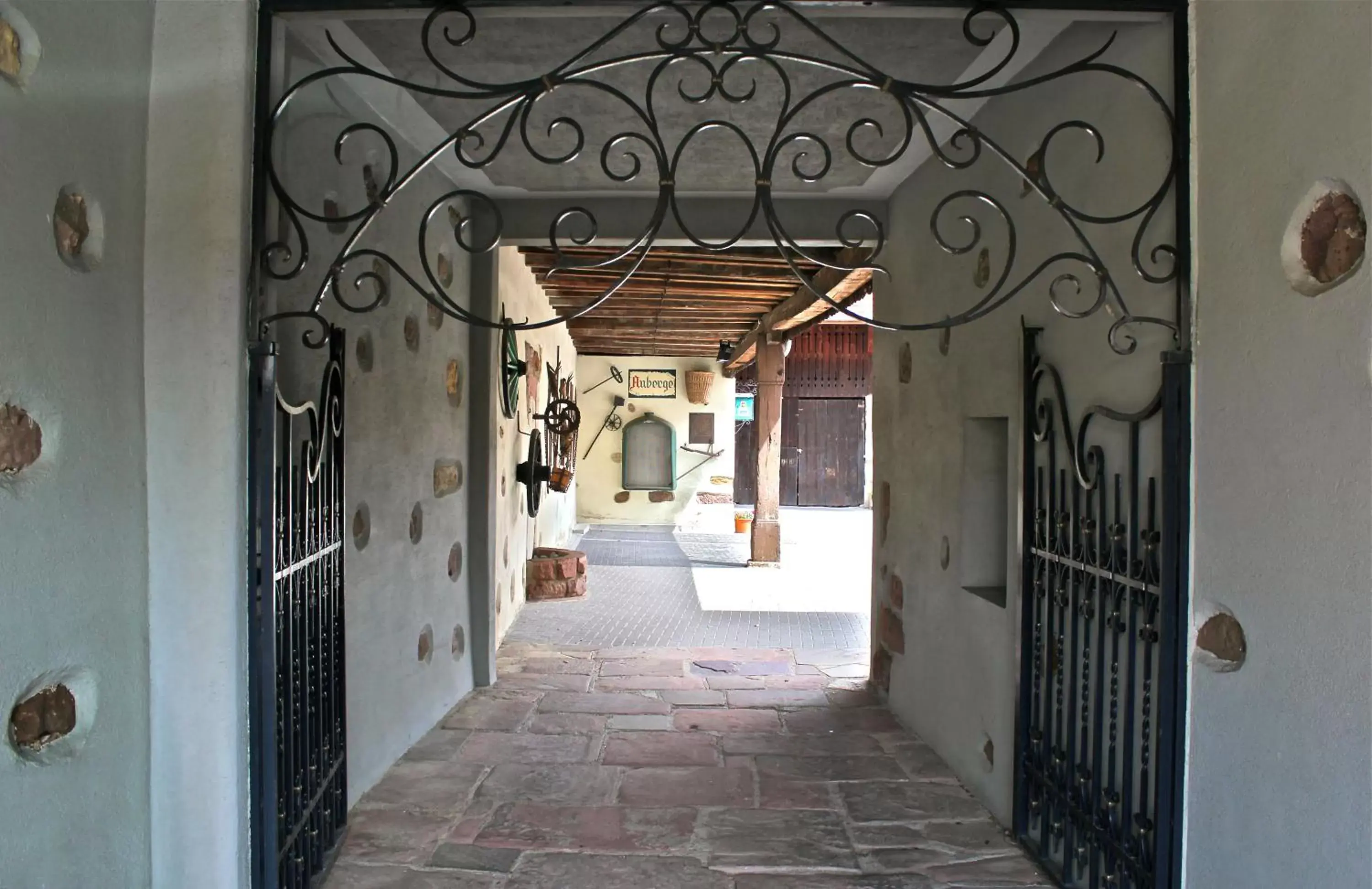 Facade/entrance in Hôtel L'Auberge Alsacienne