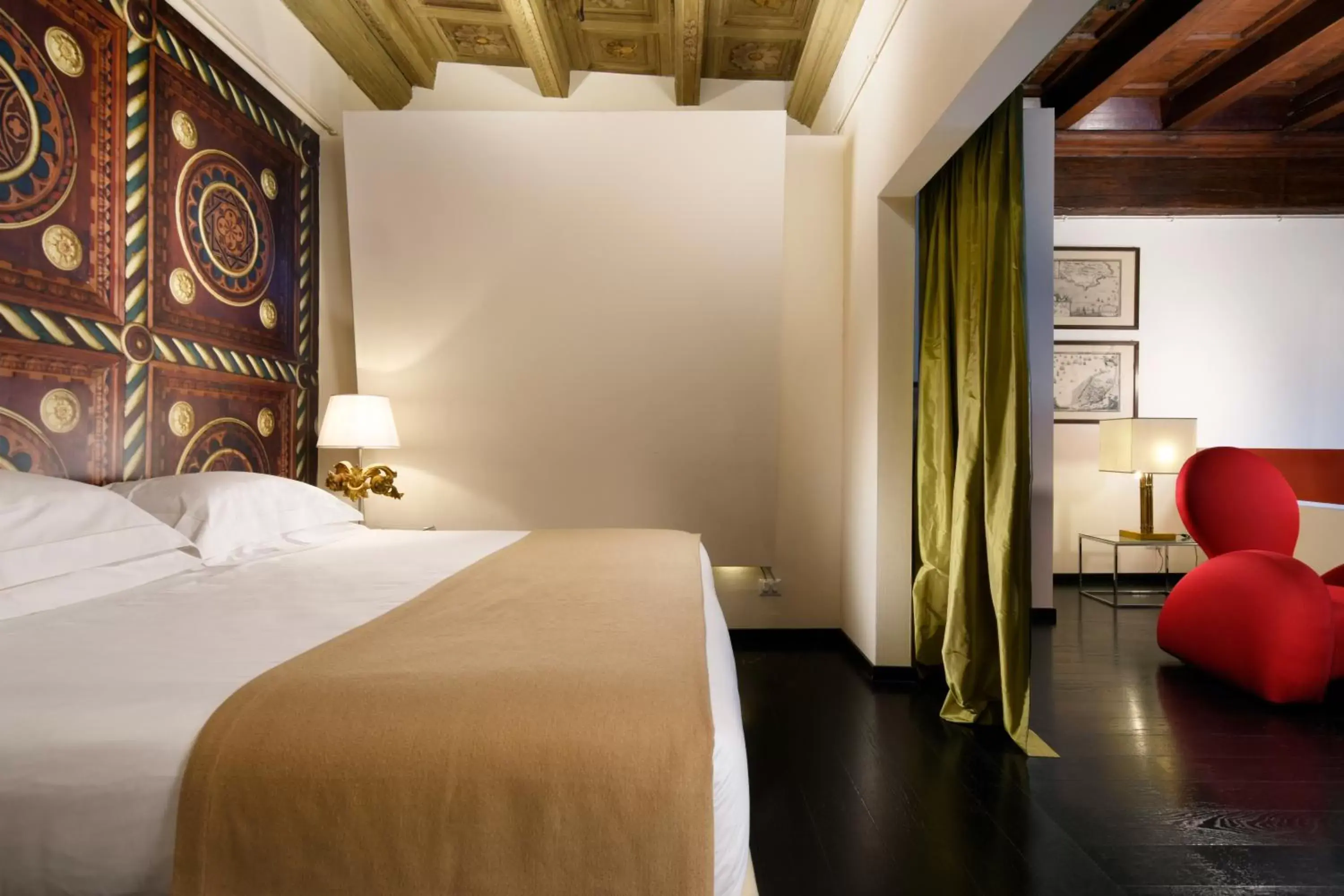 Bedroom, Bed in Leone Blu Suites | UNA Esperienze