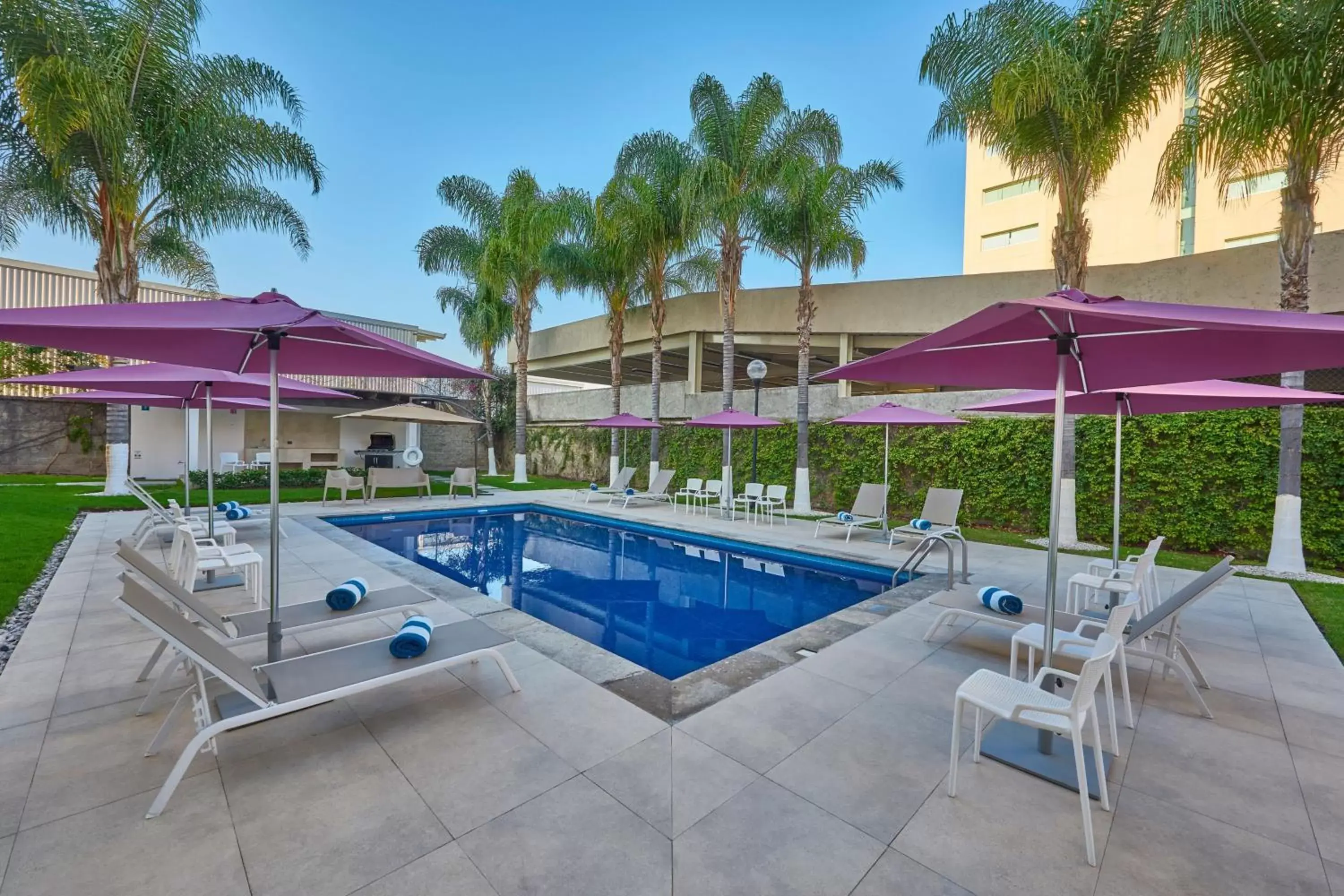 Swimming Pool in City Express Suites by Marriott Queretaro