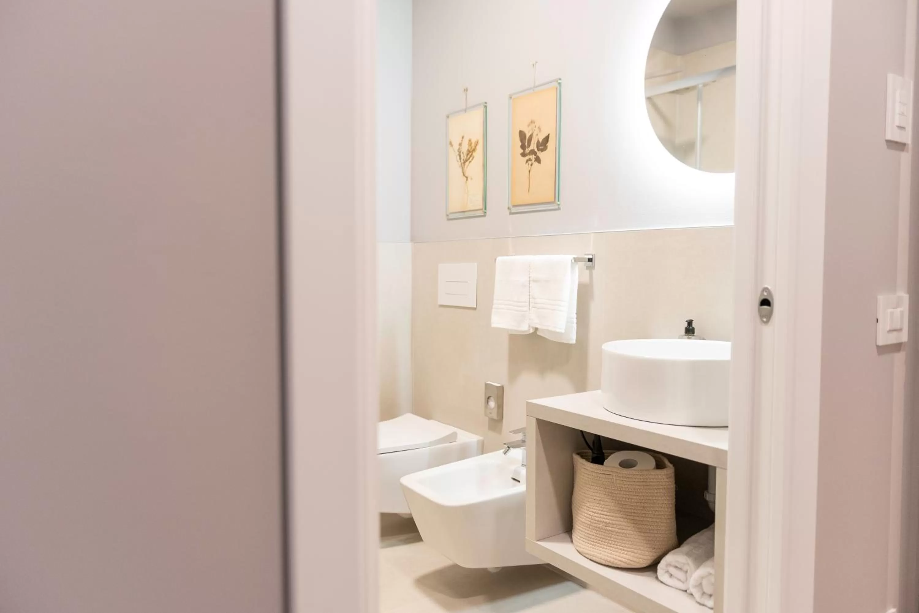 Bathroom in CASA Room Apartments Machiavelli 13