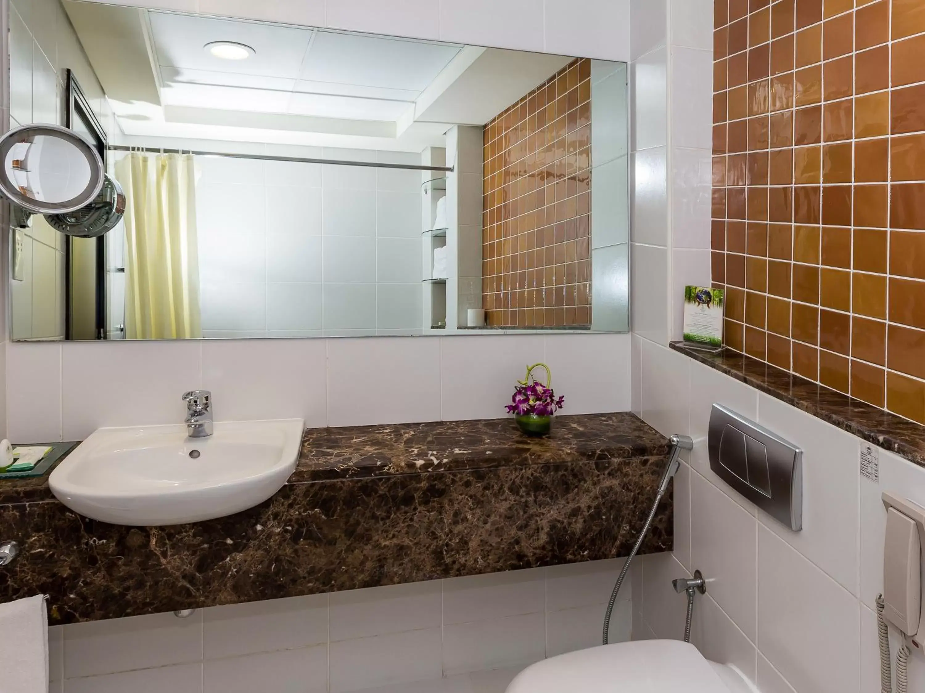 Shower, Bathroom in Flora Creek Deluxe Hotel Apartments