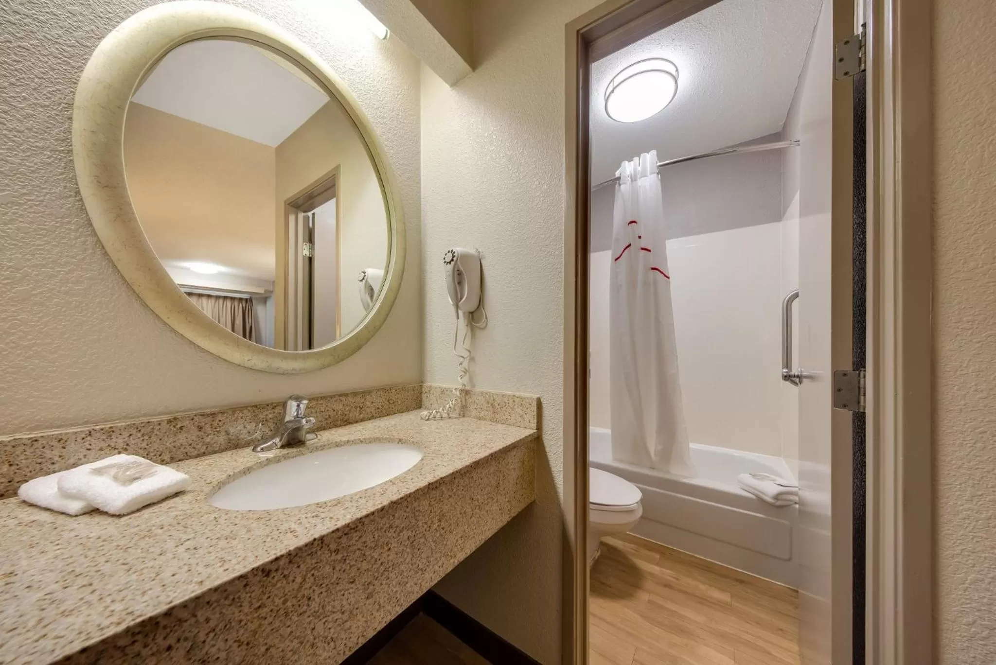 Bathroom in Red Roof Inn Asheville - Biltmore West