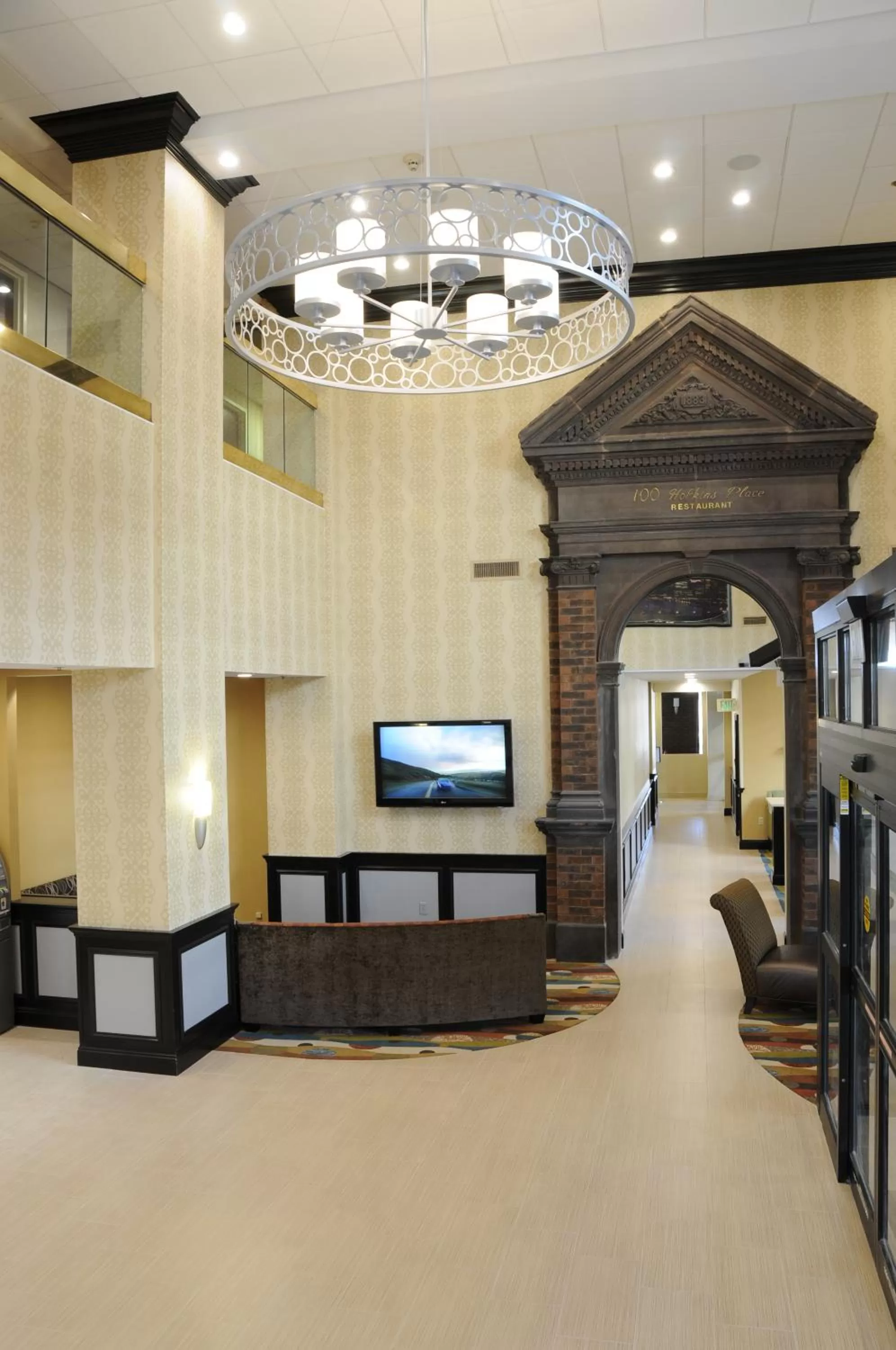 TV and multimedia in Days Inn by Wyndham Baltimore Inner Harbor