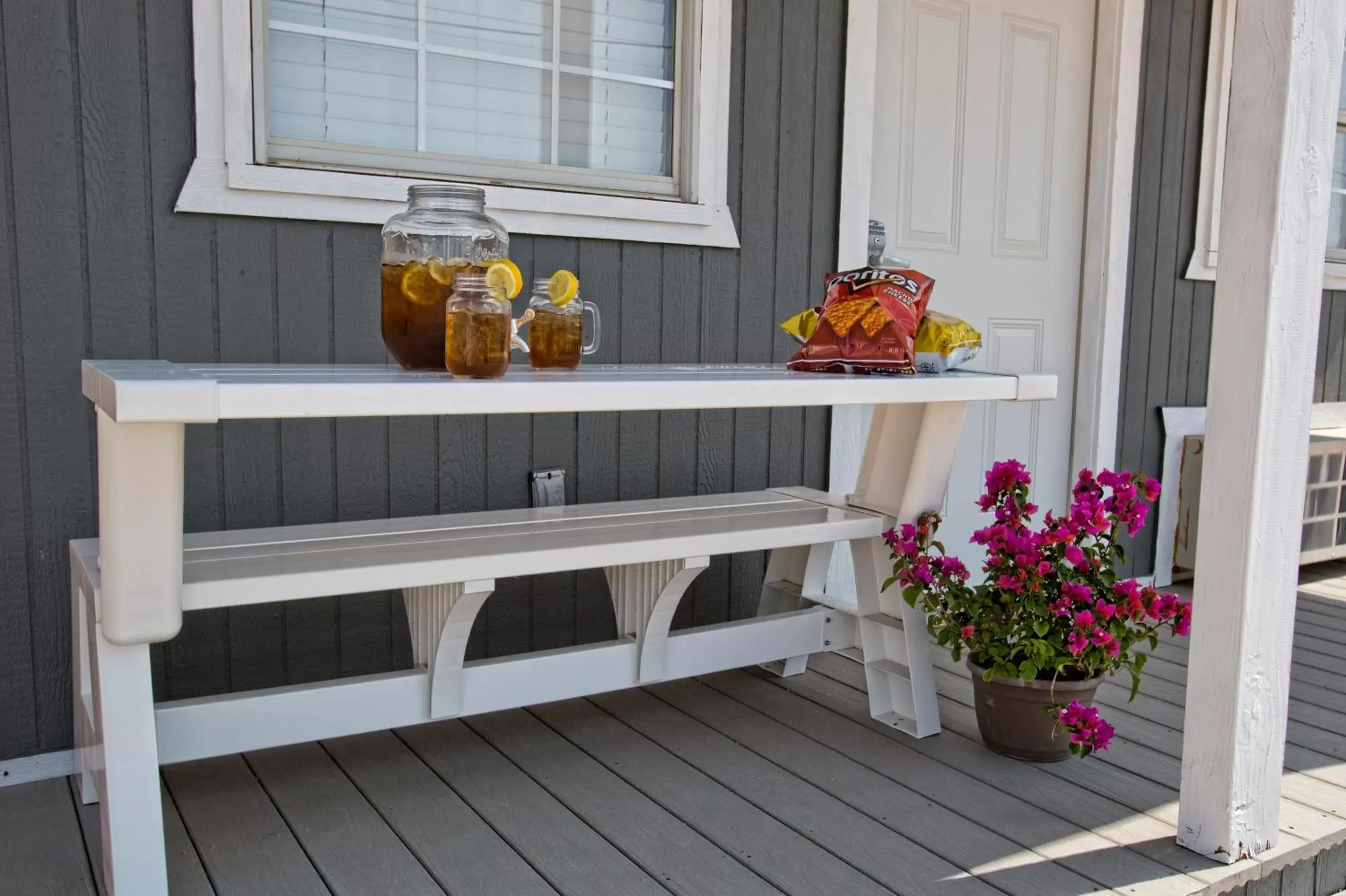 Property building in Stateline Cabin