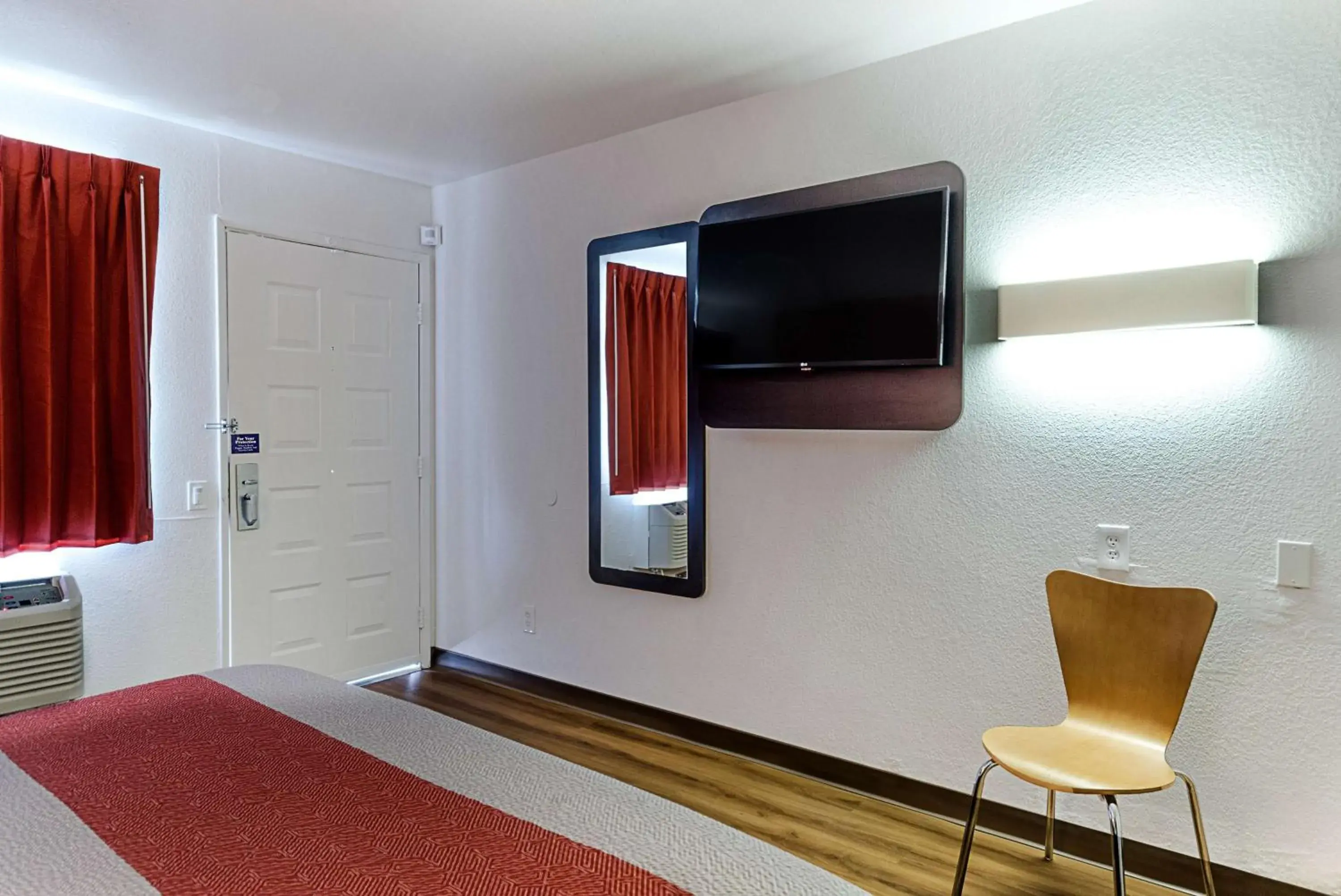 TV and multimedia, TV/Entertainment Center in Motel 6-Fresno, CA