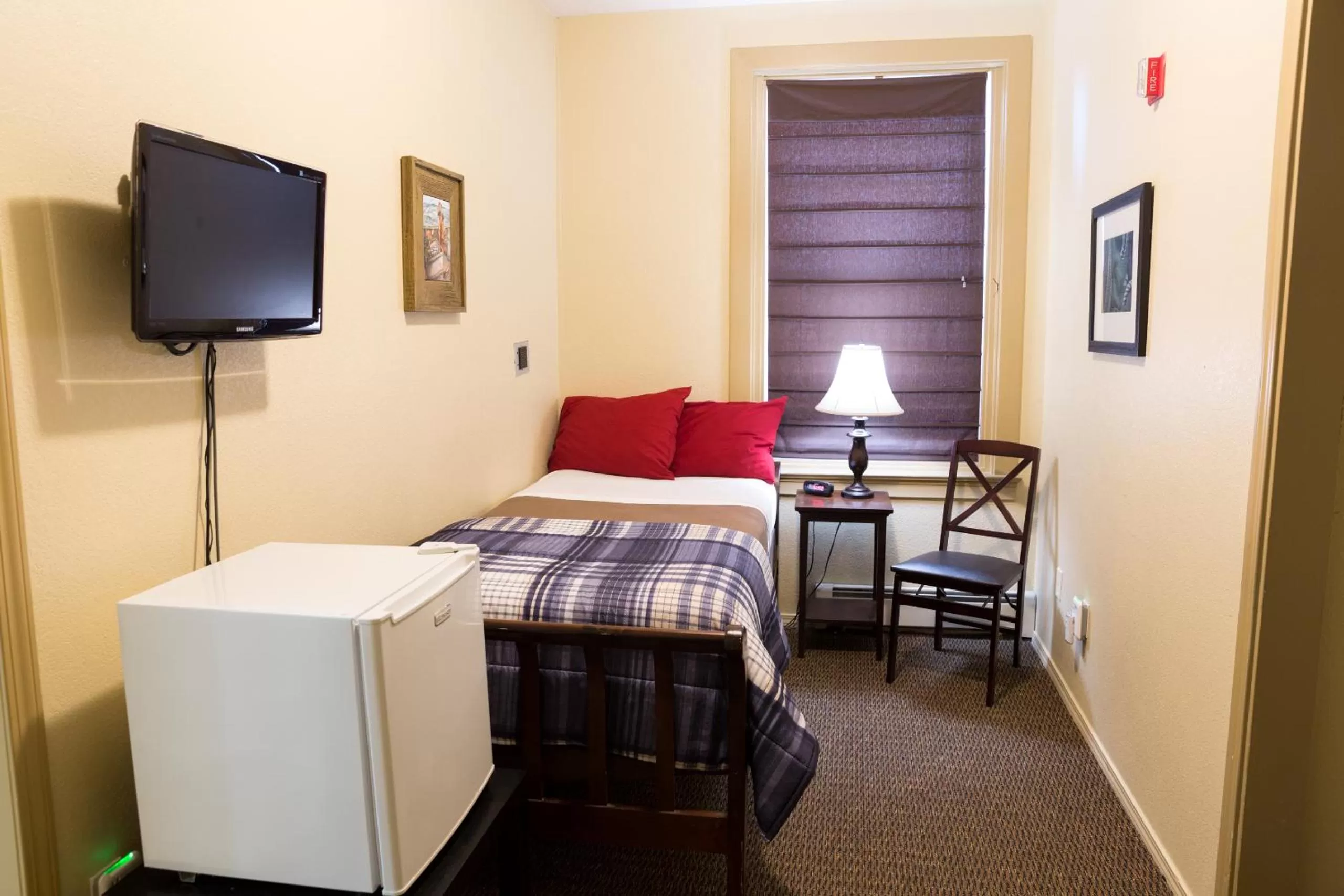 Bedroom in Hotel Cathlamet