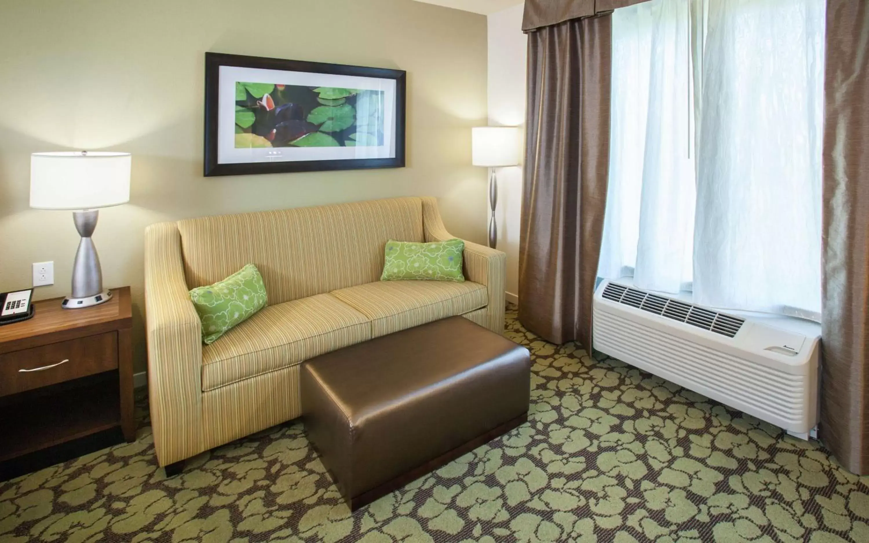 Living room, Seating Area in Hilton Garden Inn Jackson/Flowood