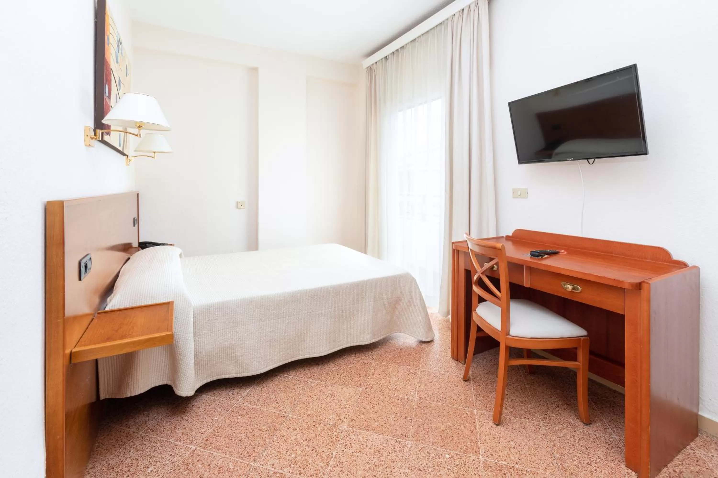 TV and multimedia in HC Hotel Magec