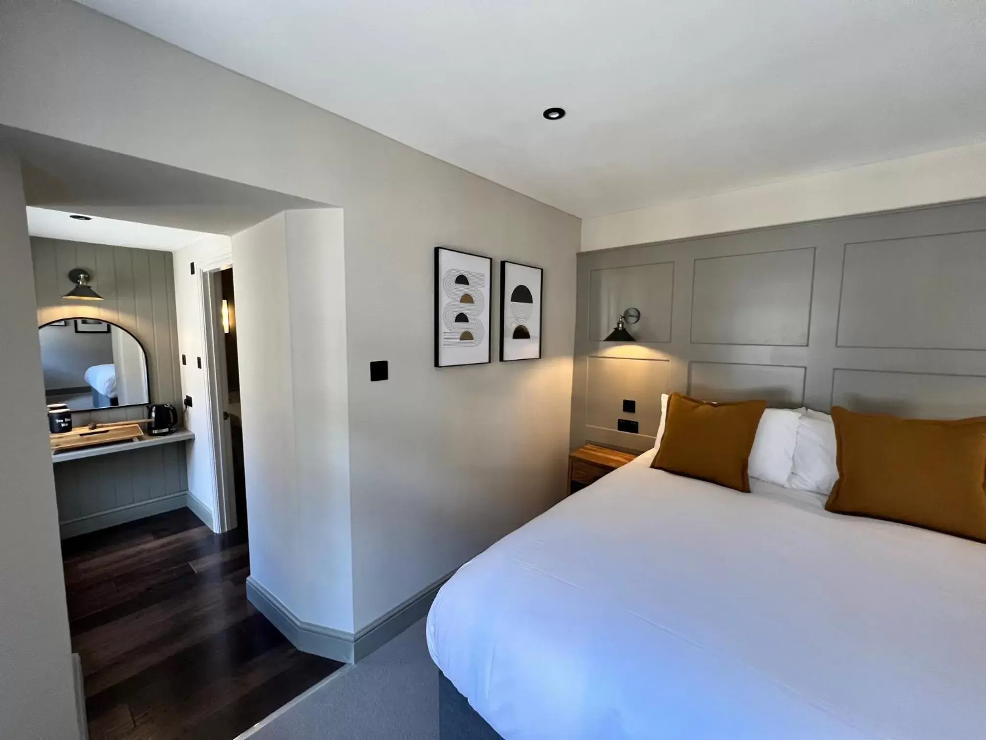 Bedroom, Bed in The Punch Bowl Bedroom, Bed in The Punch Bowl