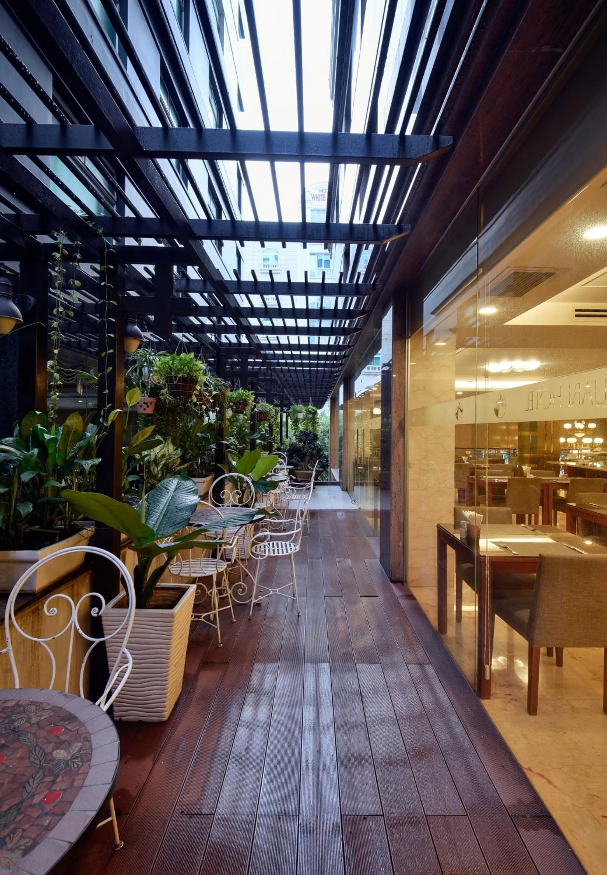 Patio in Aquari Hotel