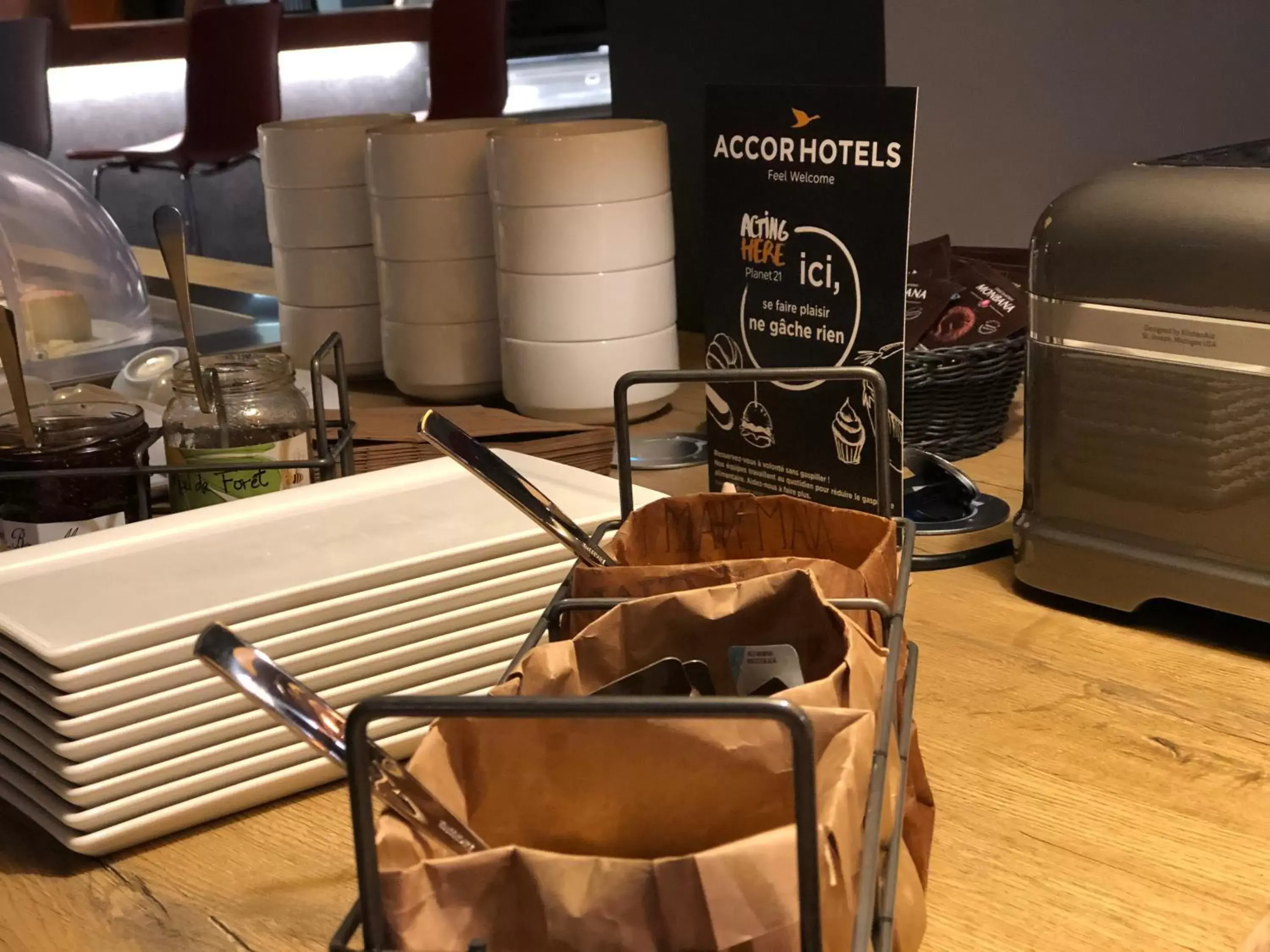 Food and drinks in ibis Melun Food and drinks in ibis Melun