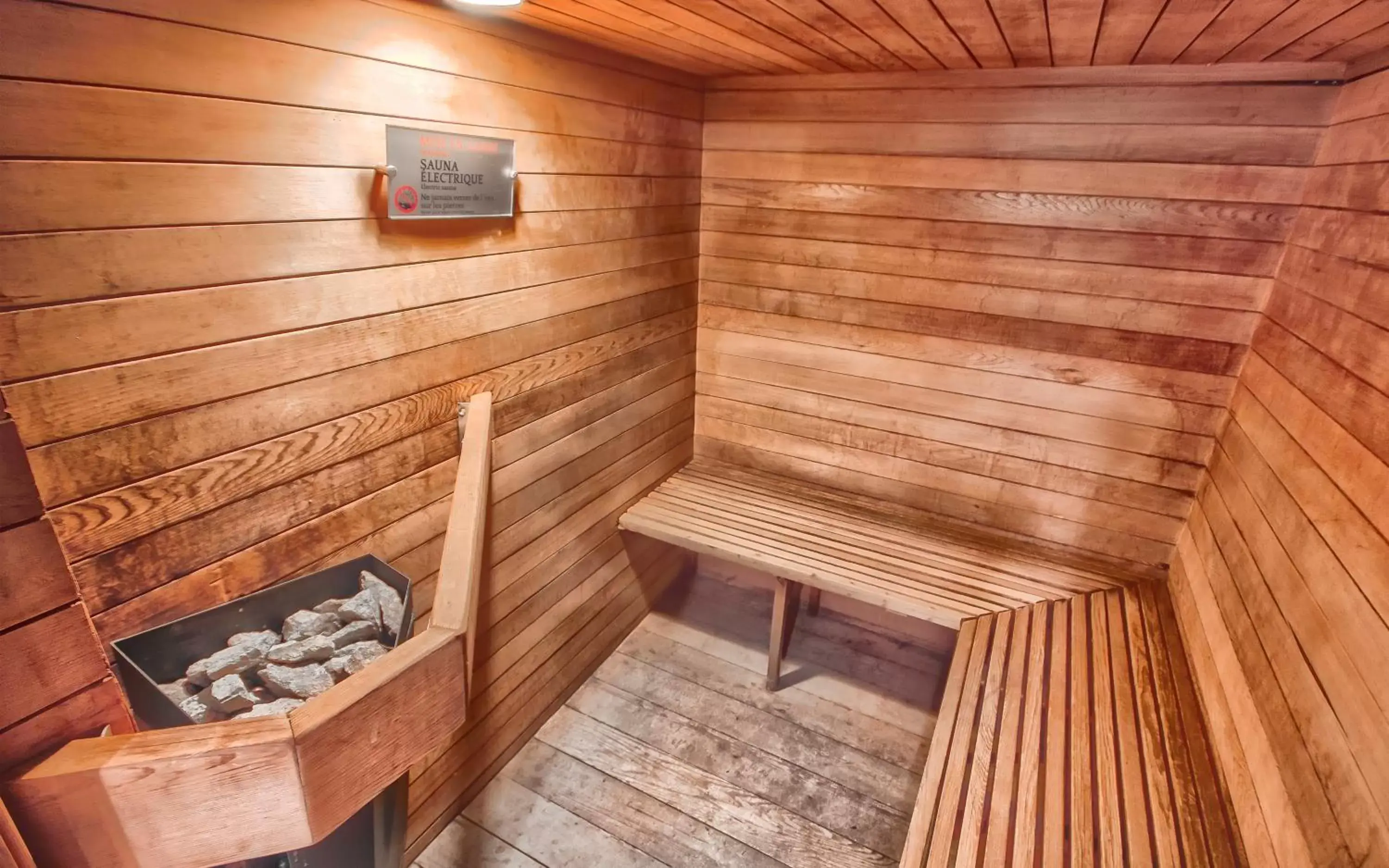 Sauna in Hotel Plaza Quebec