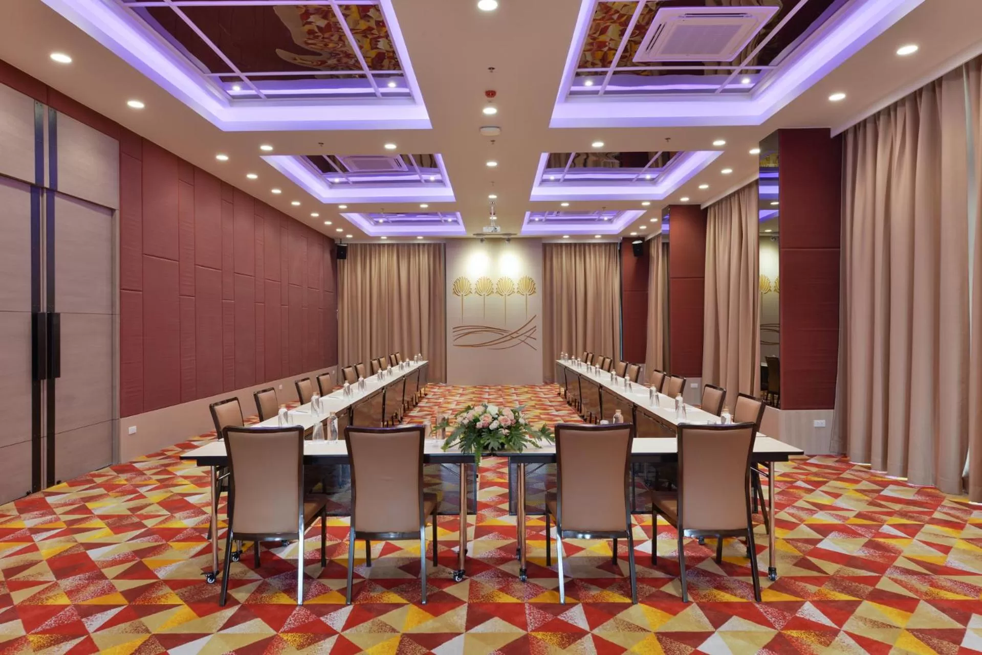 Meeting/conference room in Le D'Tel Bangkok