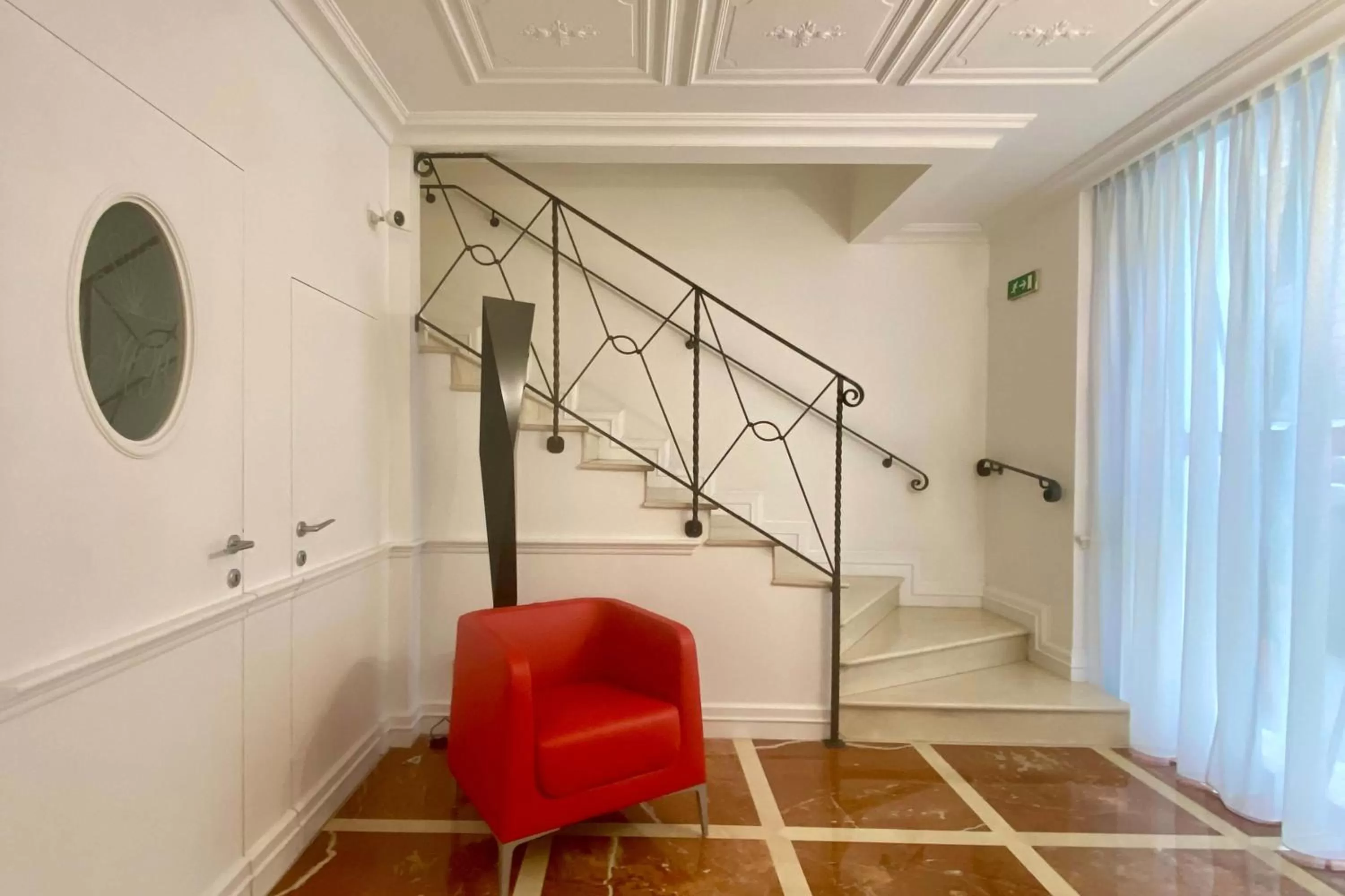 Lobby or reception in BB Hotels Smarthotel Bailey's