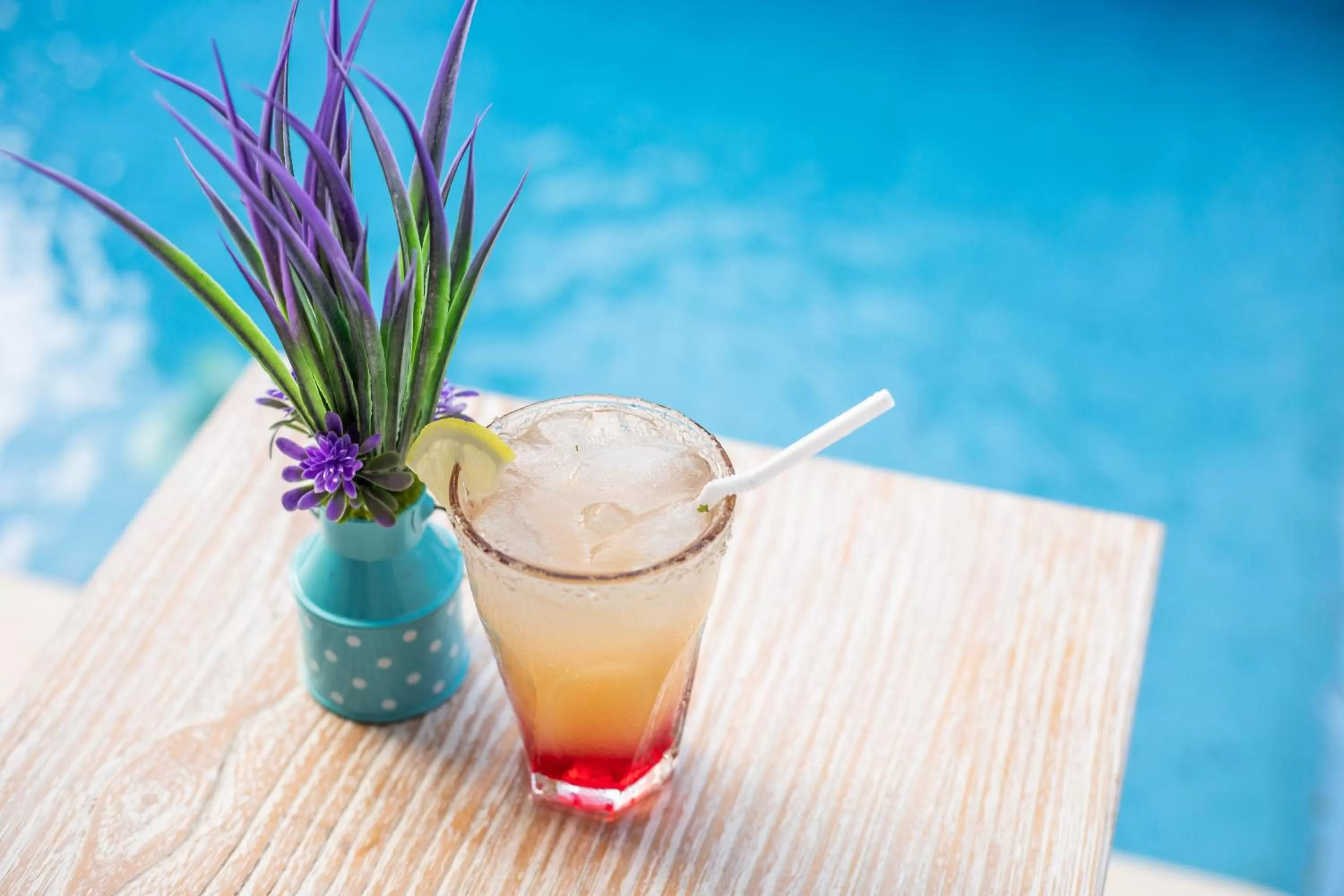 Restaurant/places to eat in Santorini Beach Resort