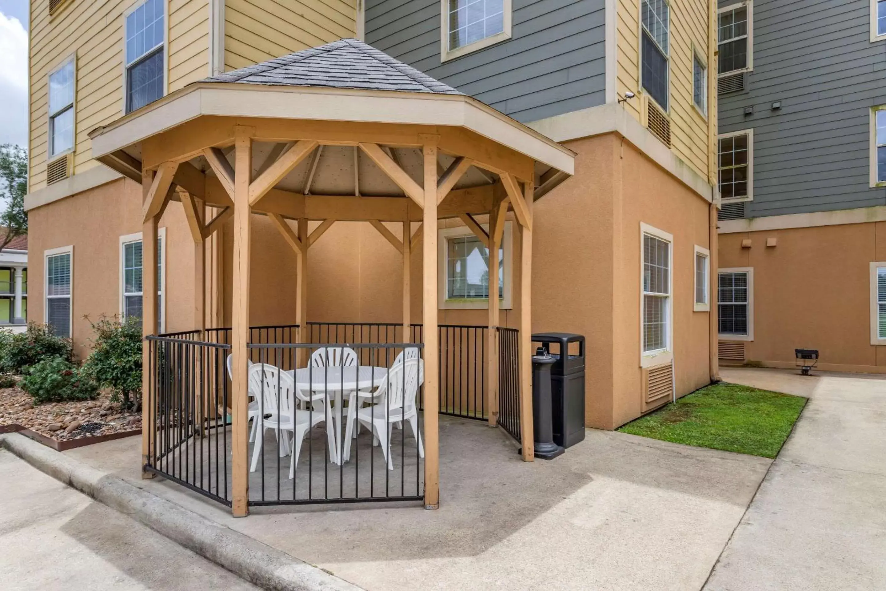 Other, Patio/Outdoor Area in MainStay Suites Port Arthur - Beaumont South