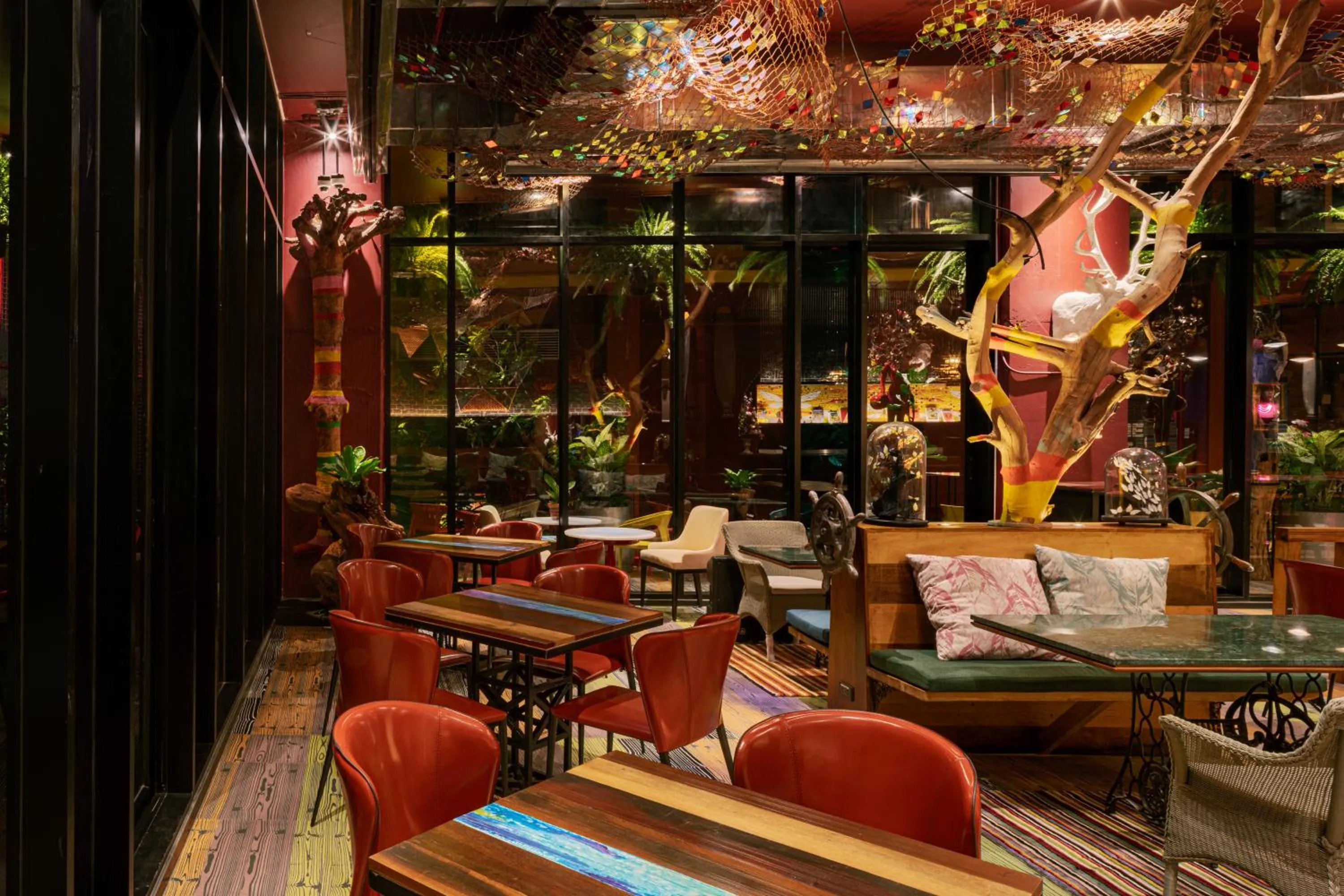 Restaurant/places to eat in MeStyle Museum Hotel