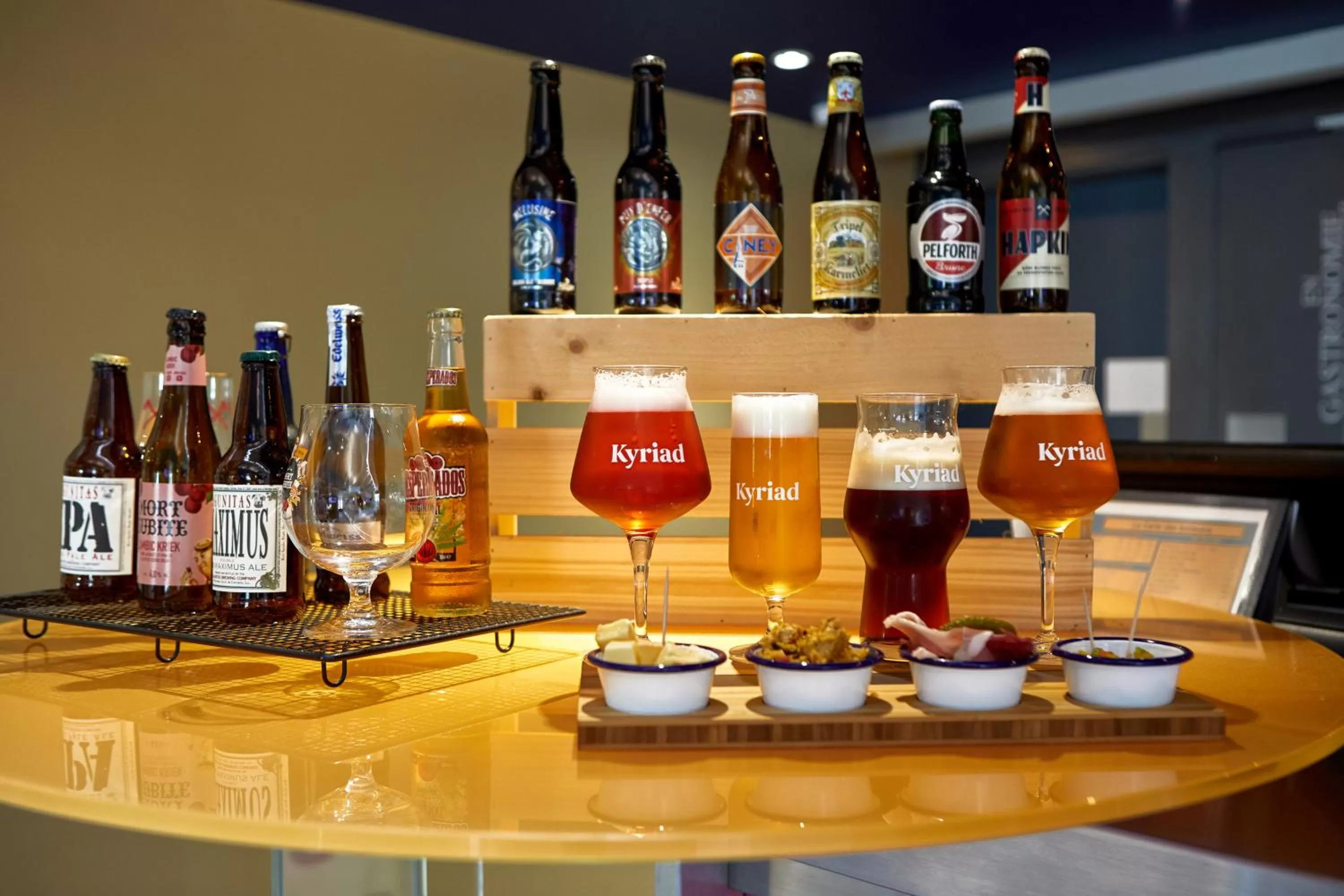 Lounge or bar in Kyriad La Roche Sur Yon