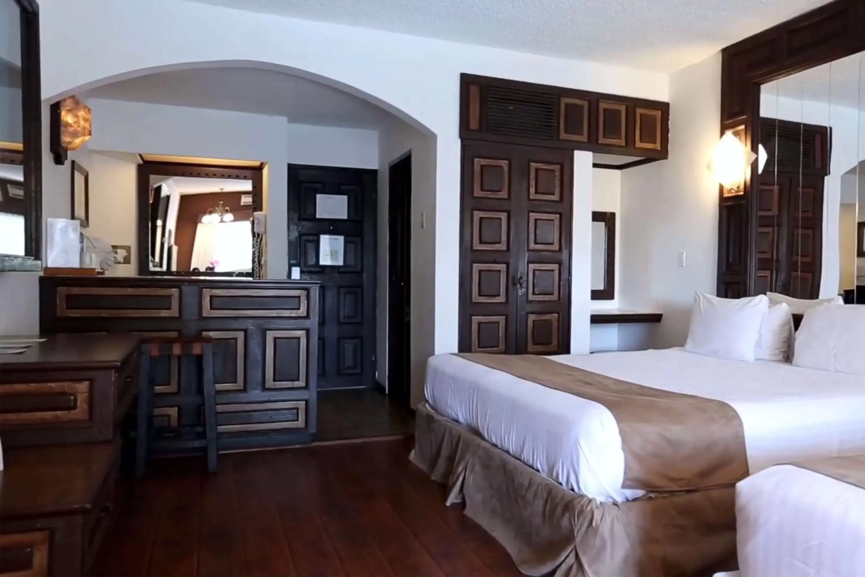 Photo of the whole room, Bed in Best Western El Cid Photo of the whole room, Bed in Best Western El Cid