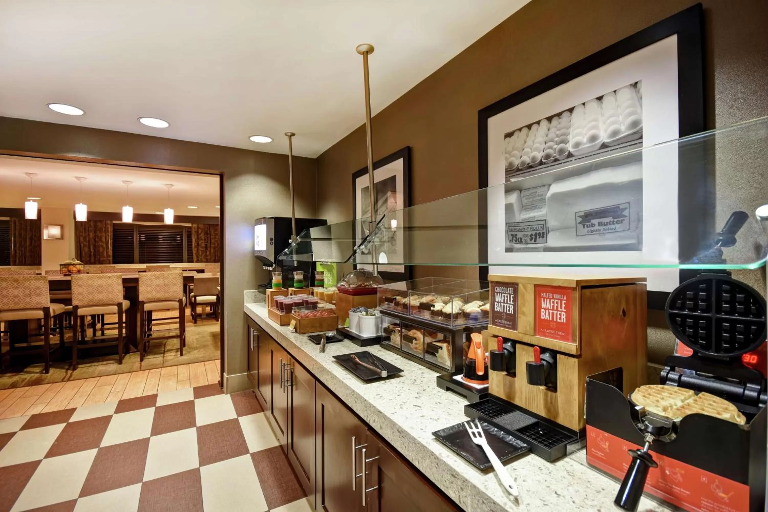 Breakfast in Hampton Inn Atlanta-Mall Of Georgia