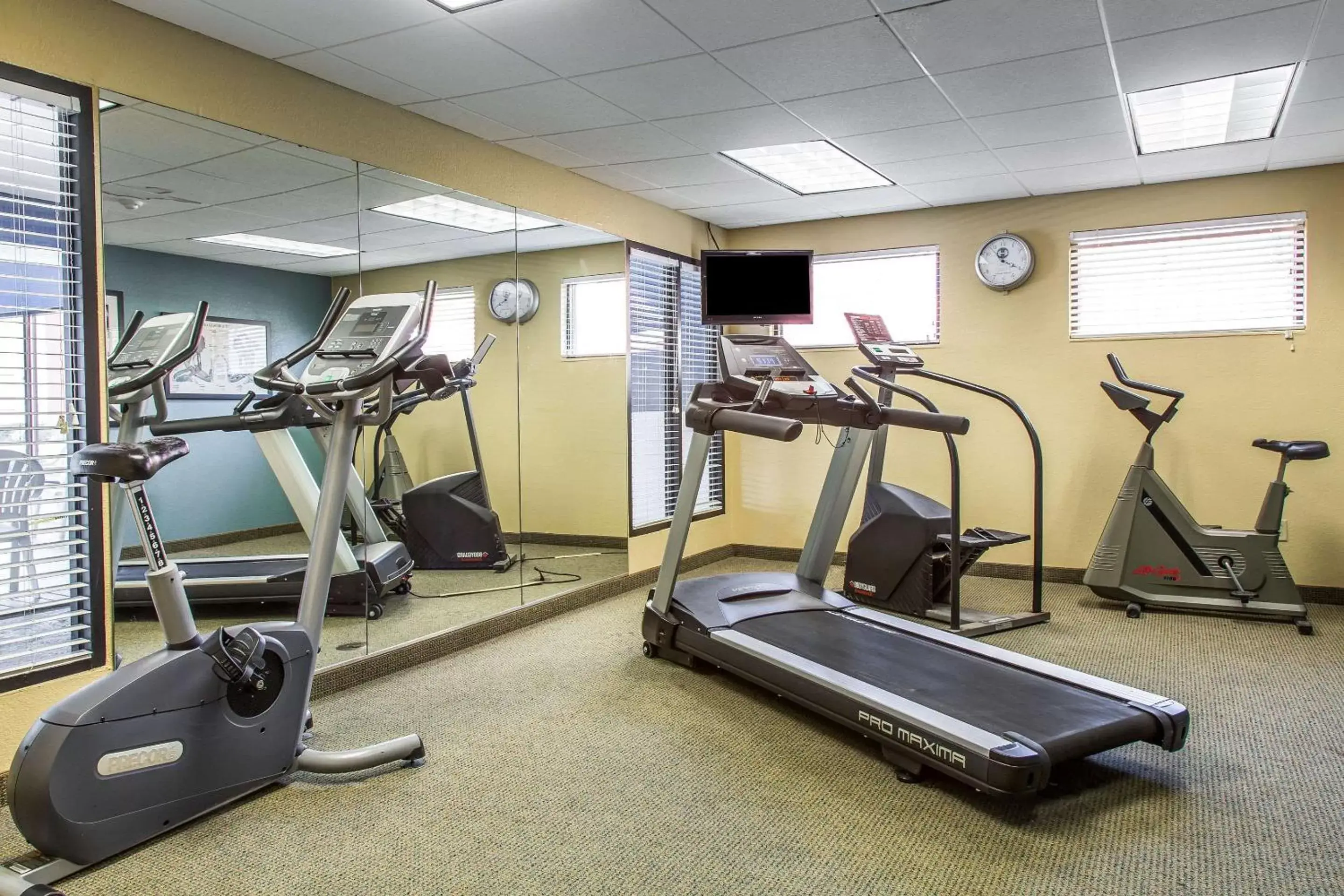 Fitness centre/facilities, Fitness Center/Facilities in Clarion Inn New London/ Mystic