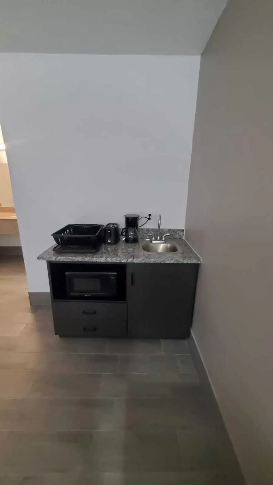 Kitchen or kitchenette in Crestview Inn