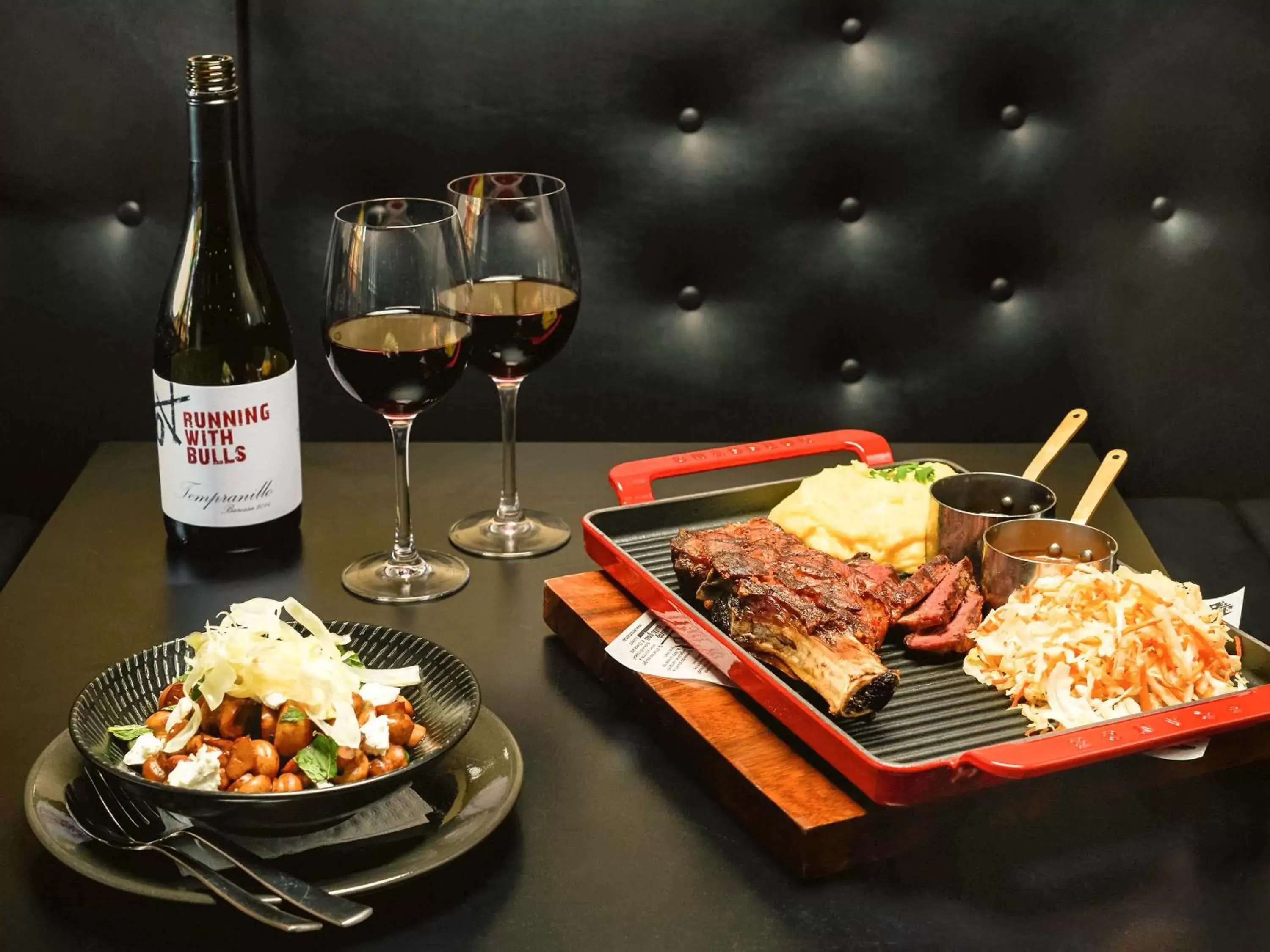 Restaurant/places to eat, Lunch and Dinner in ibis Adelaide