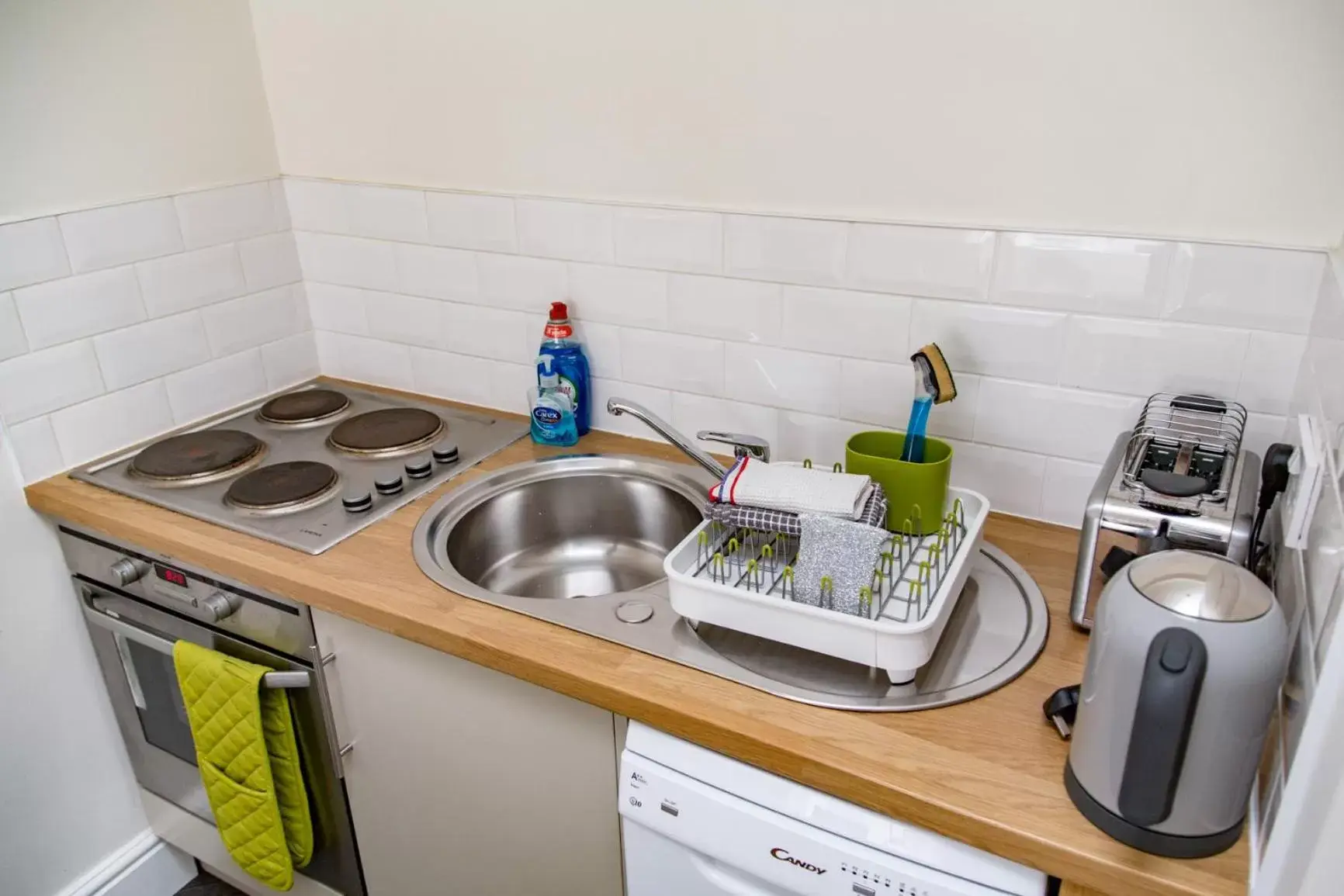 Kitchen/Kitchenette in The Hugo - Hotel Concept Canterbury