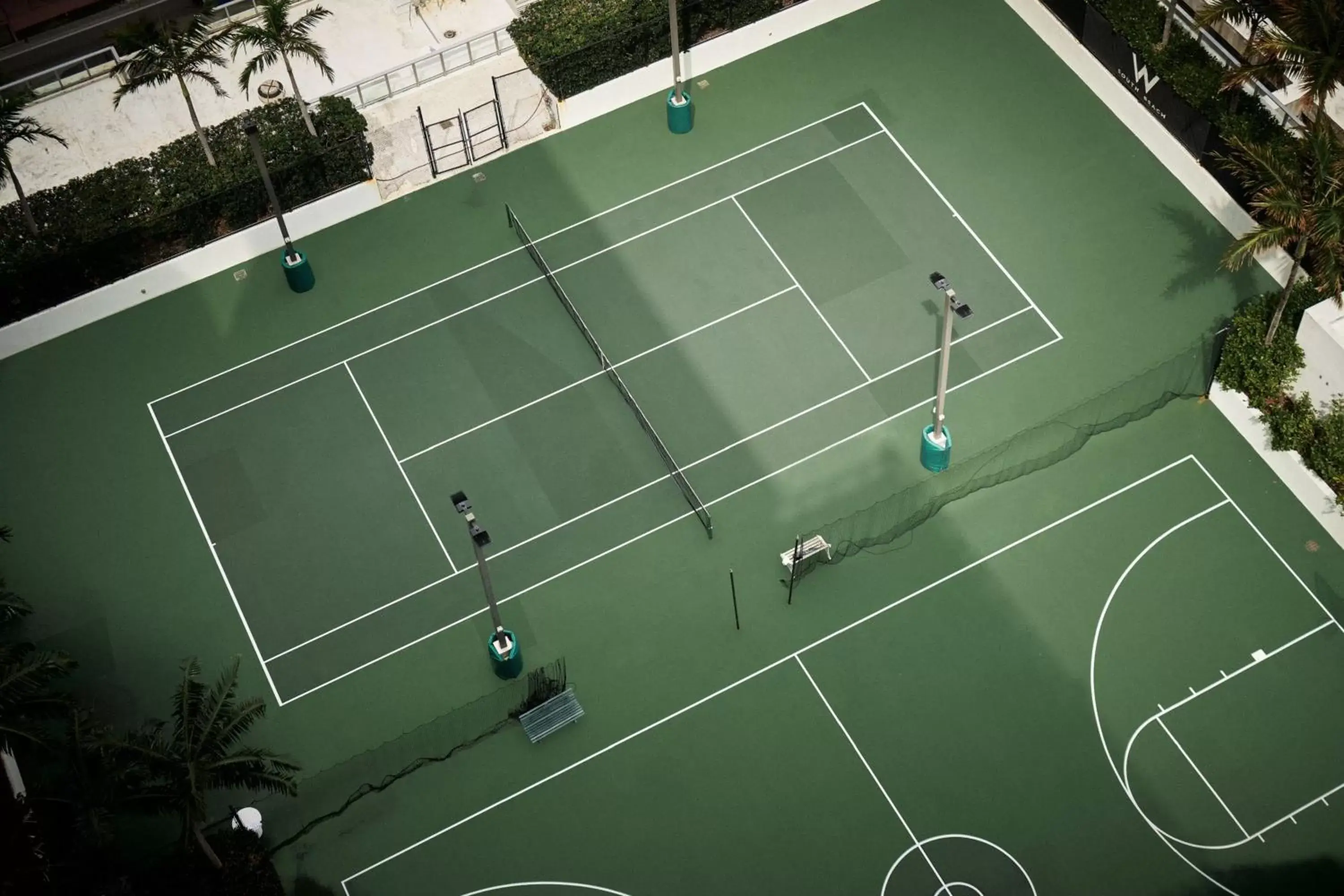 Tennis court, Tennis/Squash in W South Beach