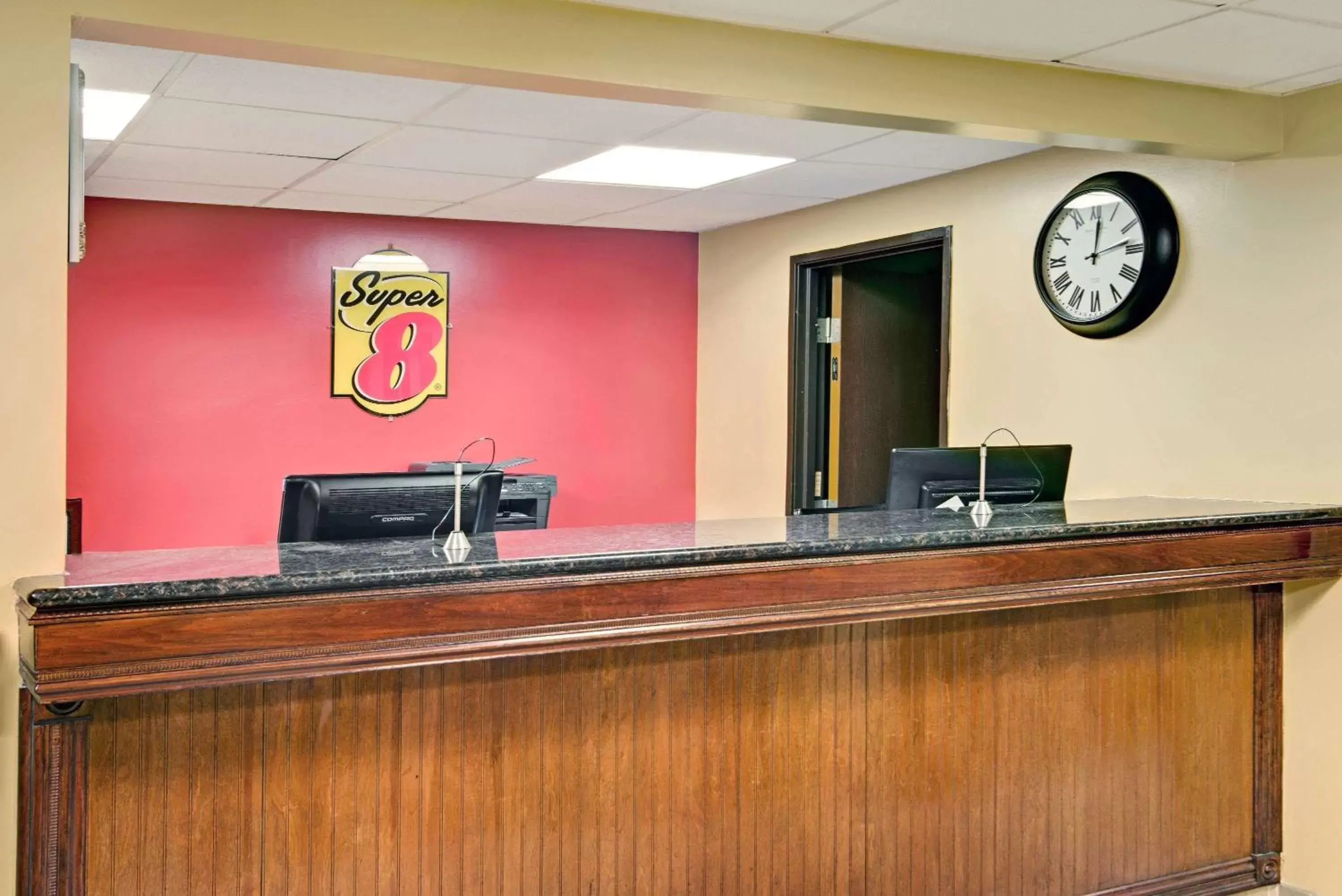 Lobby or reception in Super 8 by Wyndham Stamford/New York City Area Lobby or reception in Super 8 by Wyndham Stamford/New York City Area