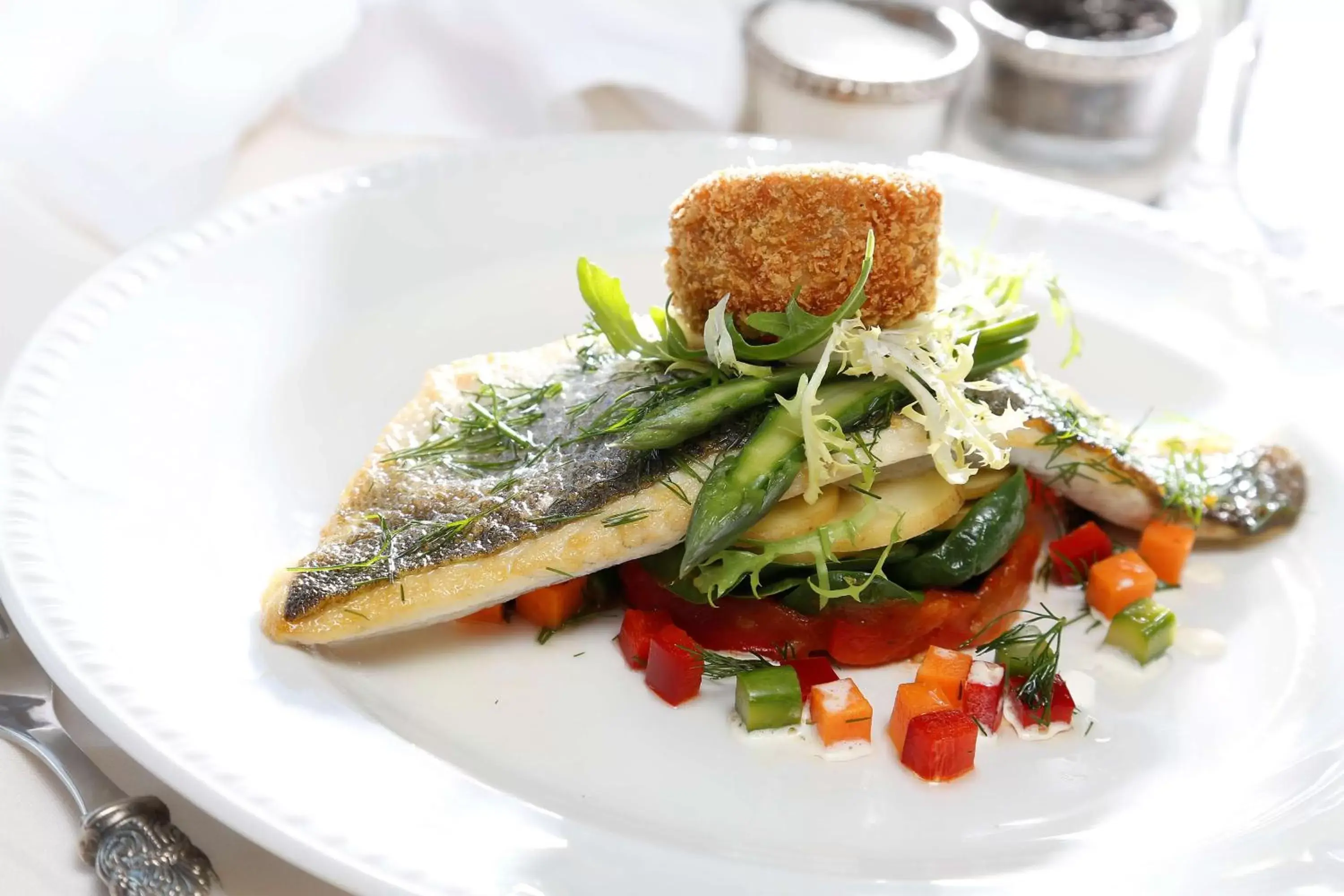 Restaurant/places to eat in BEST WESTERN New Holmwood Hotel Restaurant/places to eat in BEST WESTERN New Holmwood Hotel