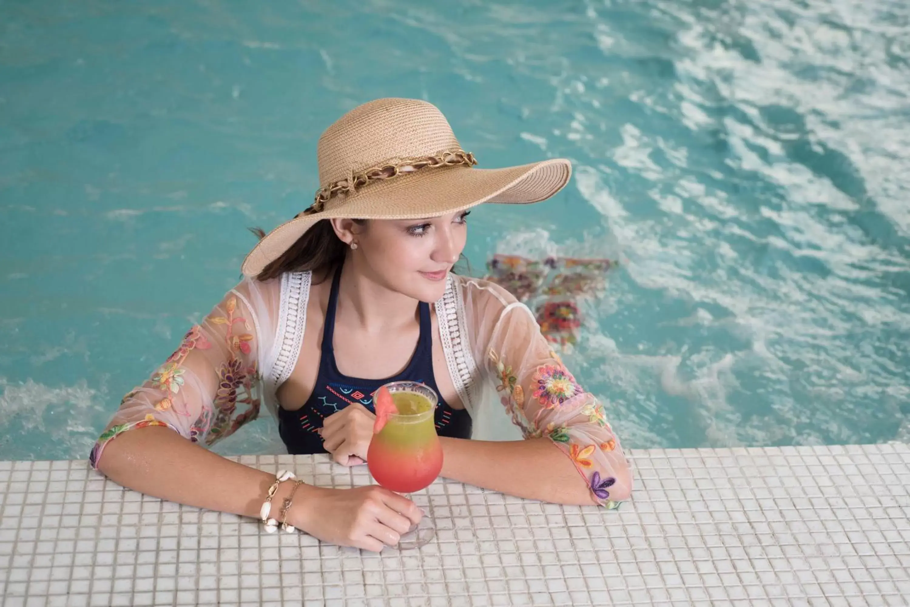 Swimming pool, Children in Hotel Crown Victoria