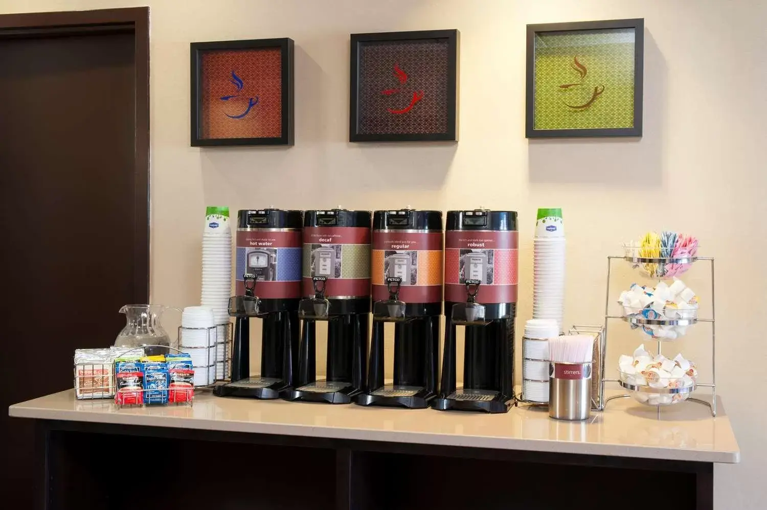 Coffee/tea facilities in SureStay Plus Hotel by Best Western Stevensville St Joseph