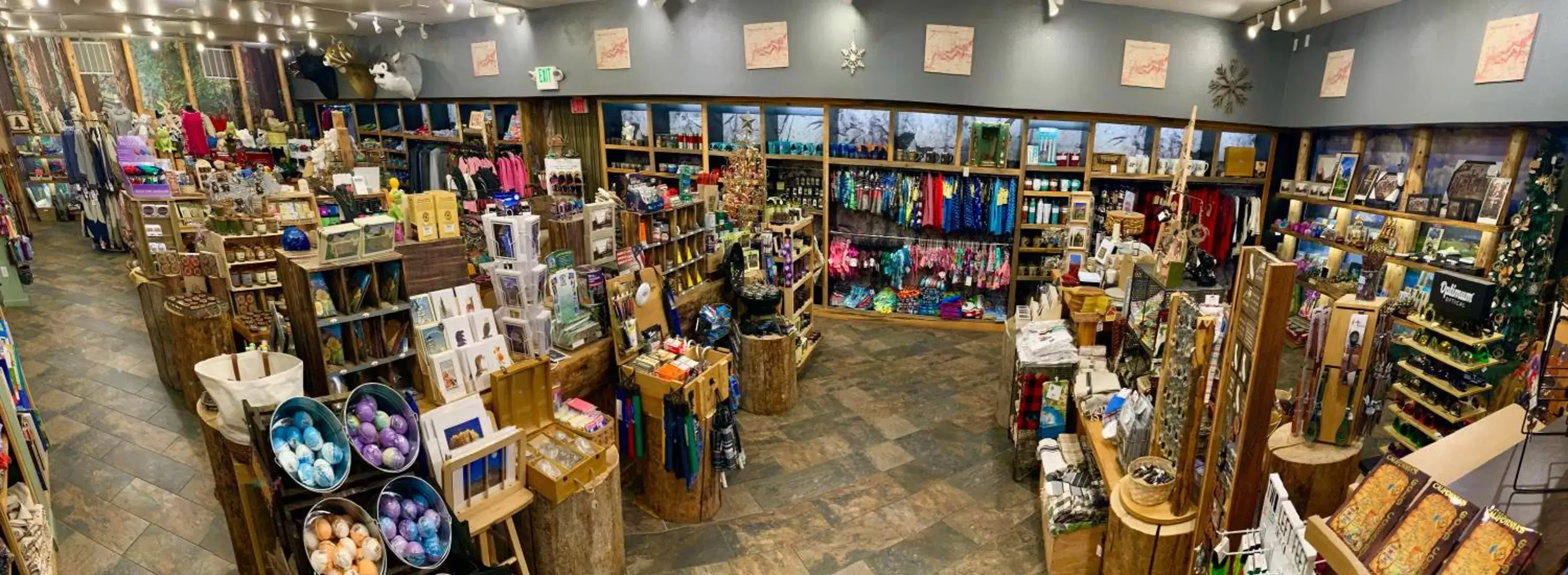 On-site shops in Yosemite View Lodge On-site shops in Yosemite View Lodge
