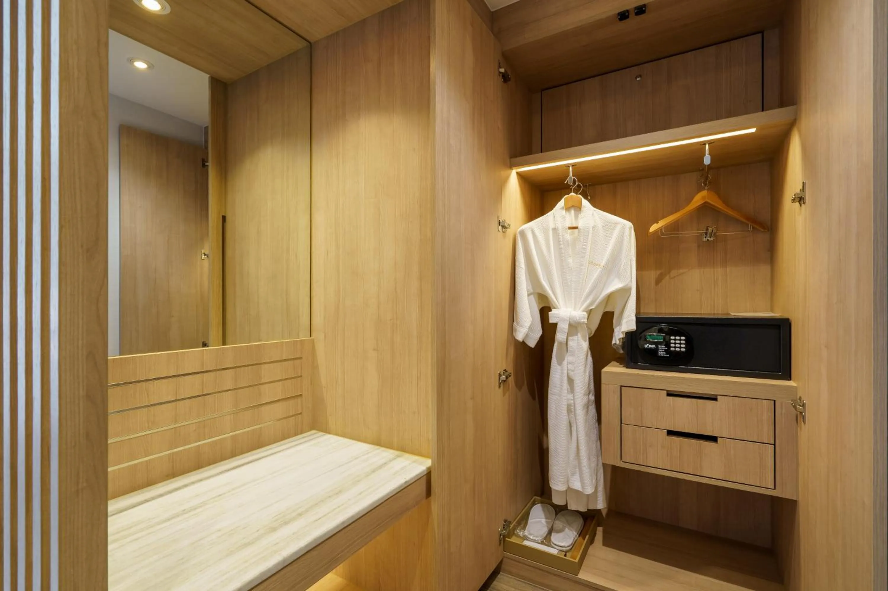 safe in Courtyard by Marriott North Pattaya