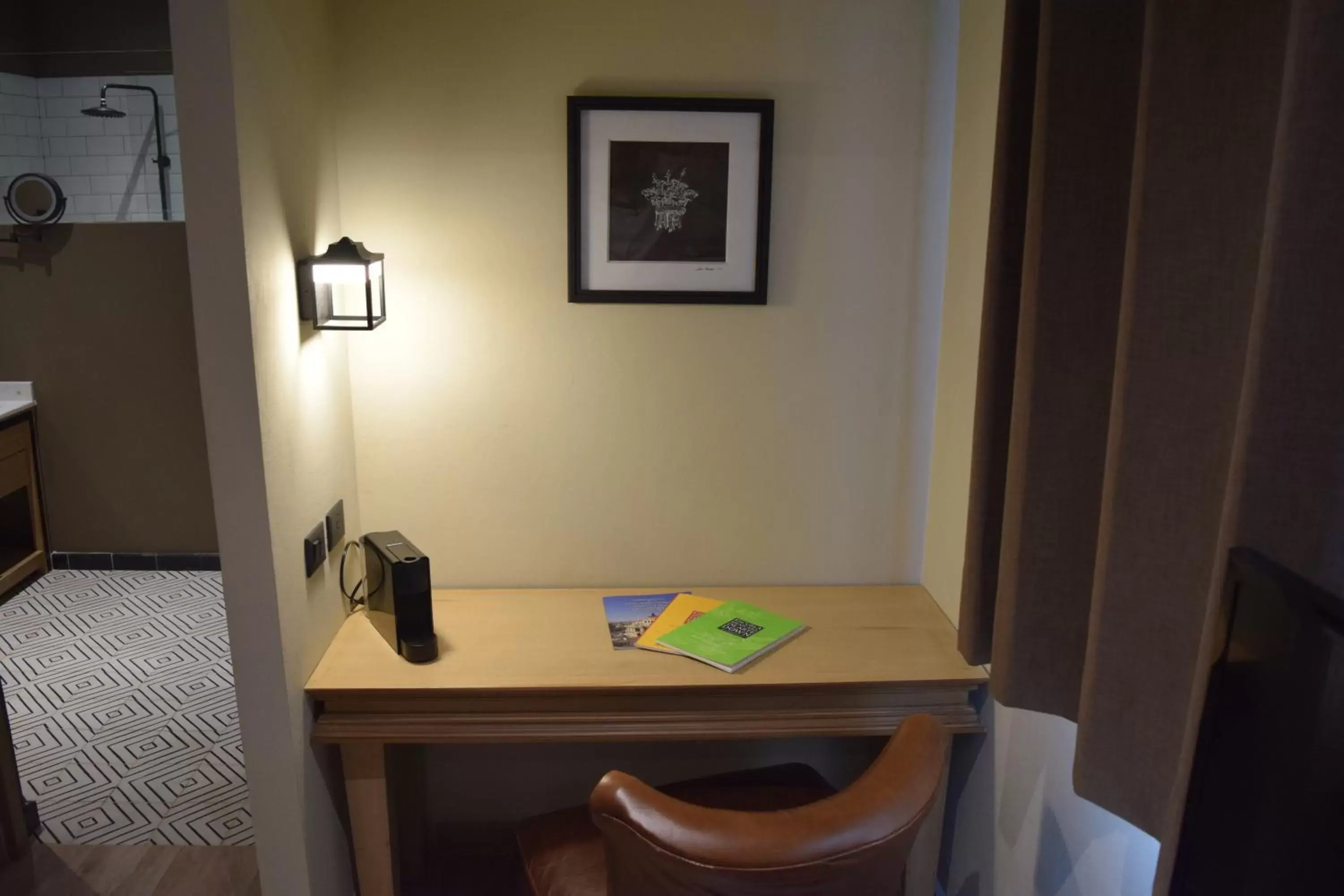 Coffee/tea facilities in Hotel Bouquet (Adults Only)