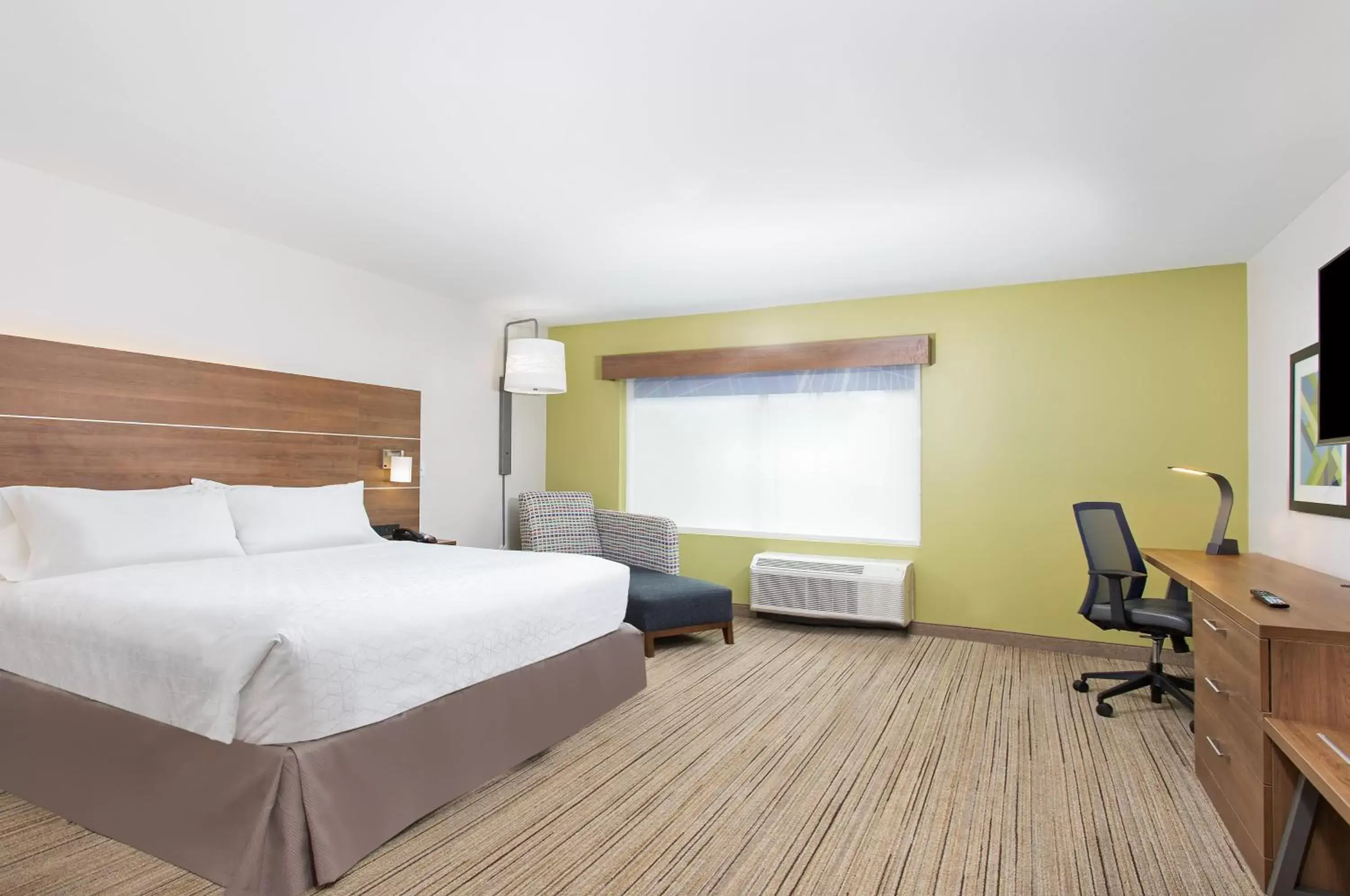 Photo of the whole room in Holiday Inn Express Williamsburg, an IHG Hotel