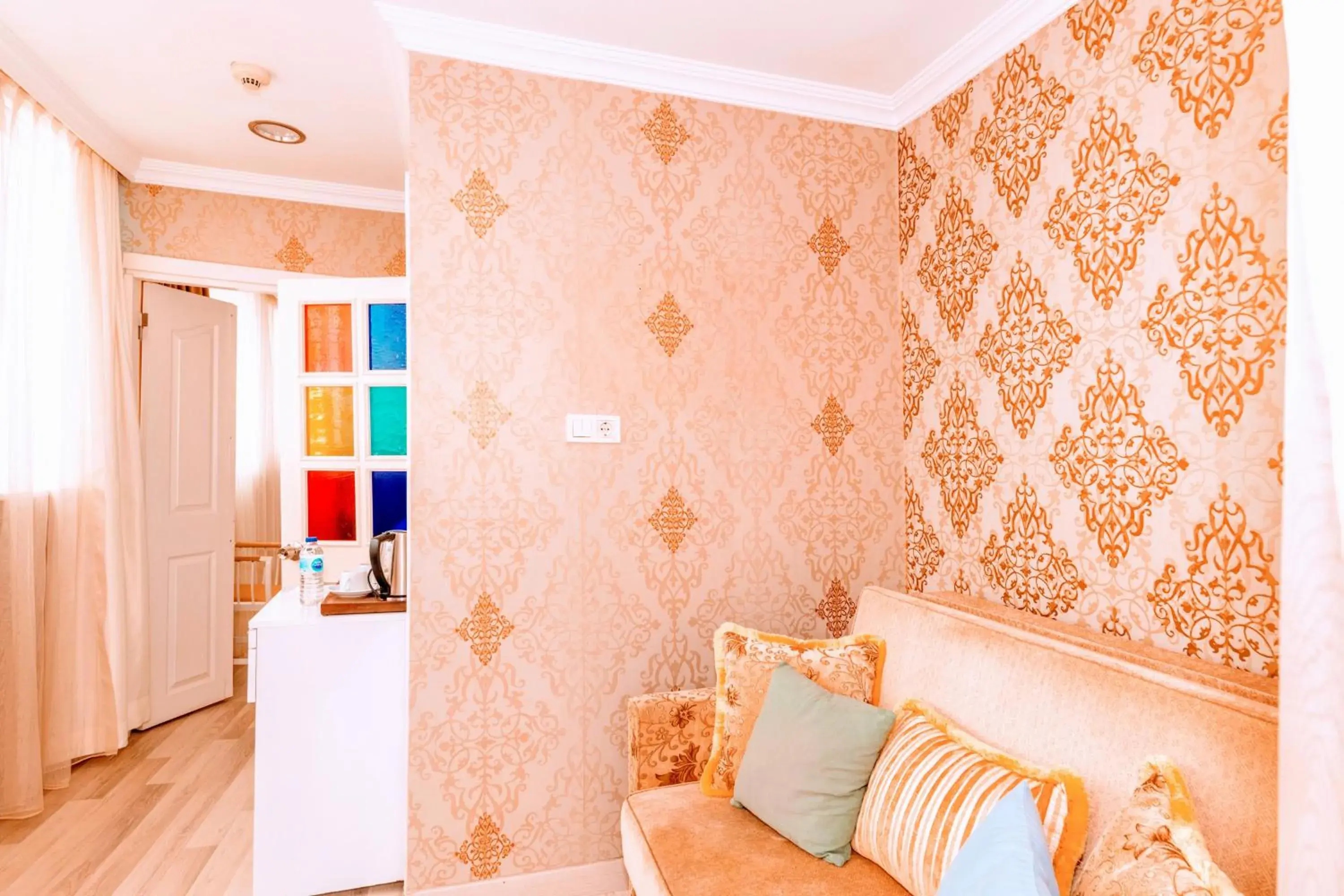 Photo of the whole room in Walnut Shell Hotel Photo of the whole room in Walnut Shell Hotel