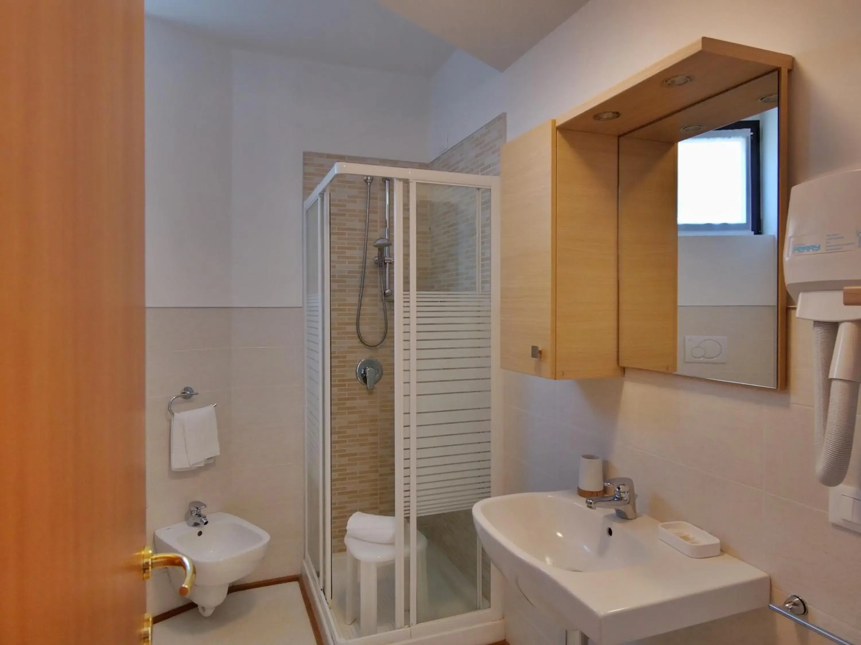 Bathroom in Hotel Residence Mondial