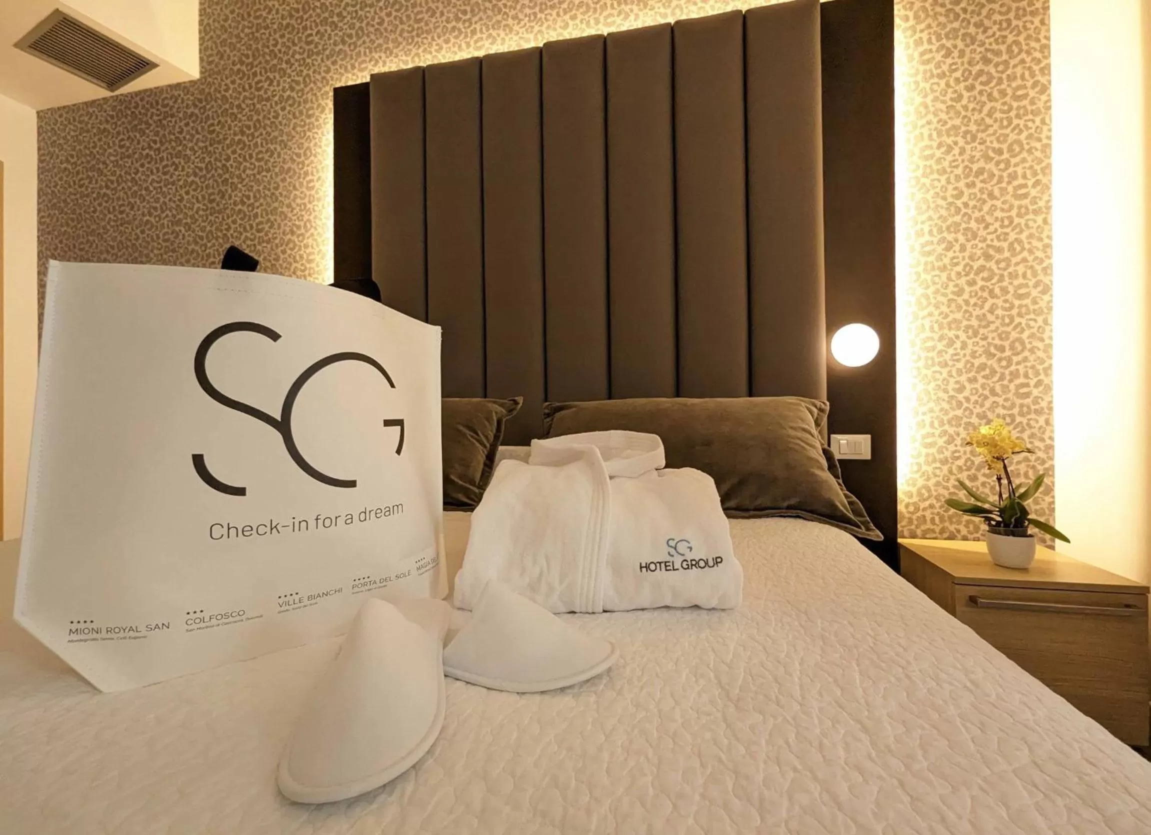 Bed in Hotel Mioni Royal San